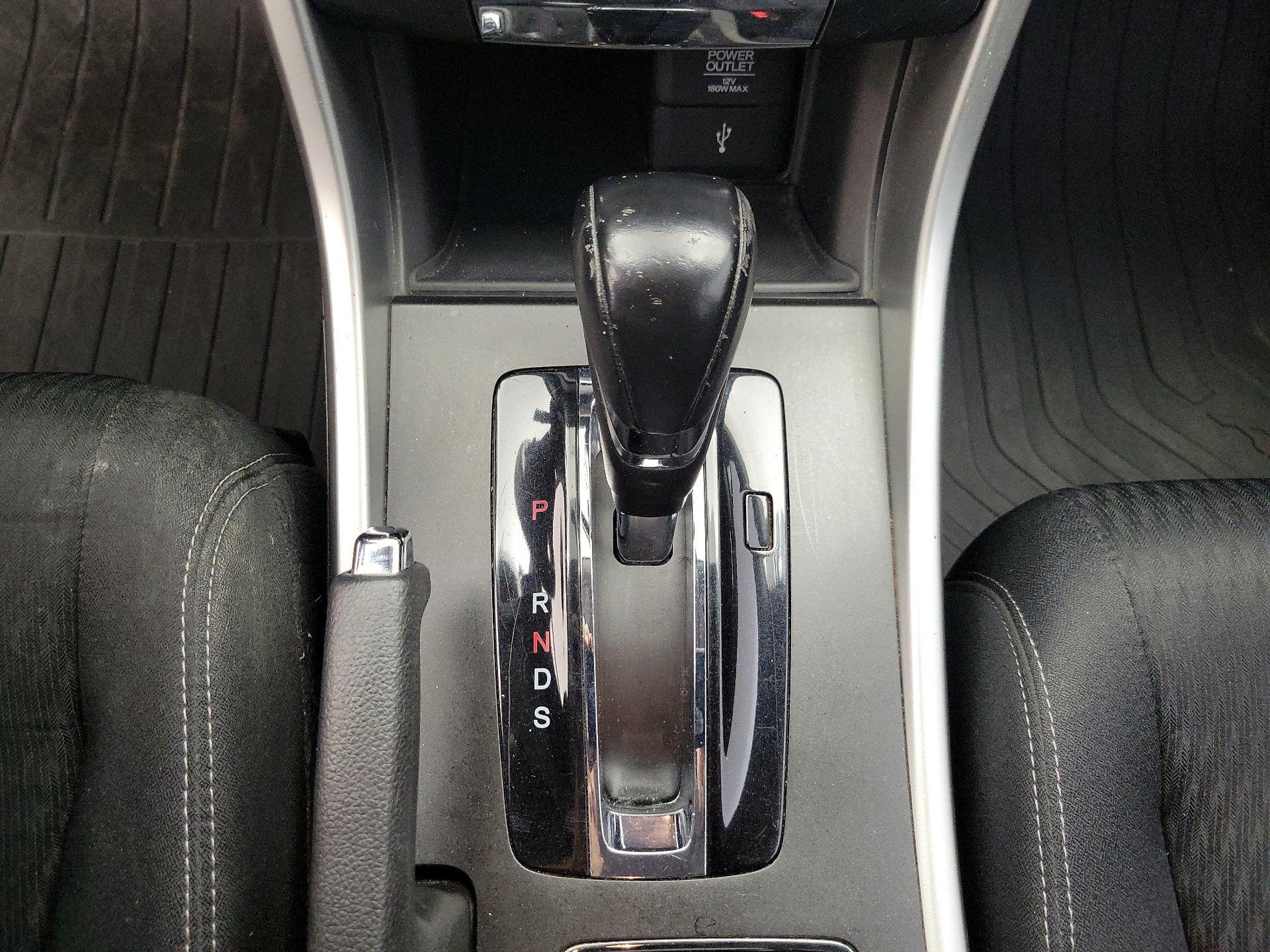 Thumbnail: 2015 Honda Accord - 17