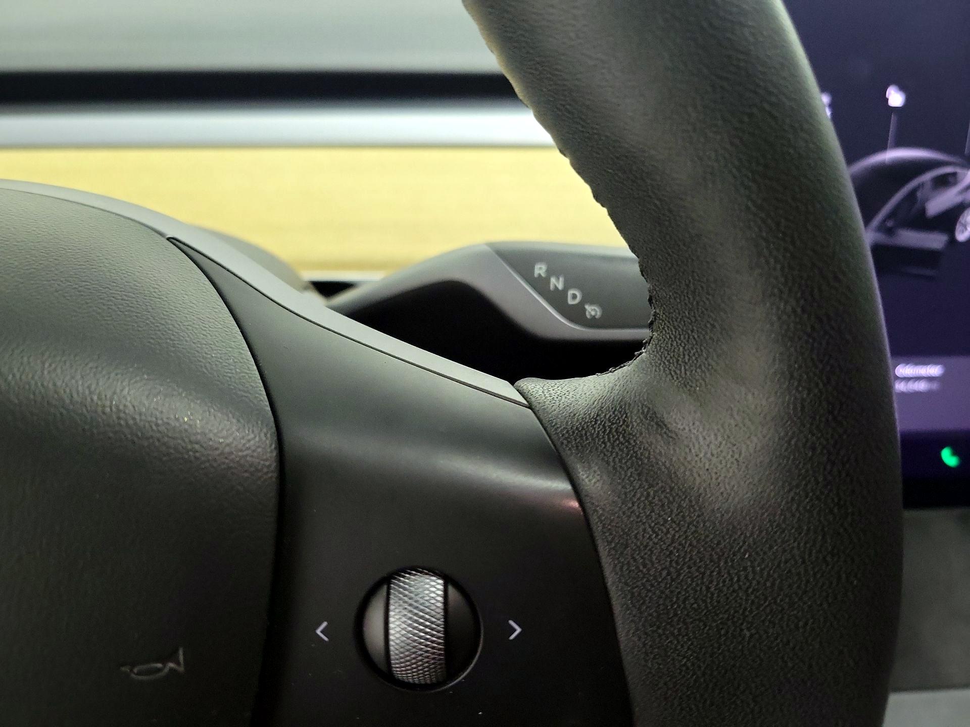 Thumbnail: 2021 Tesla Model 3 - 17