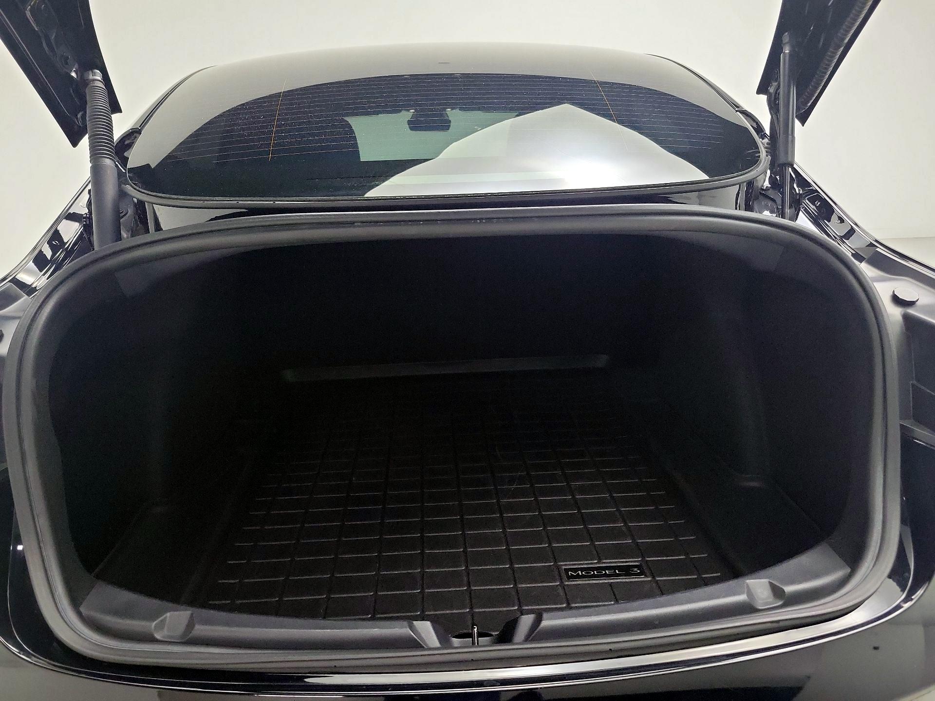 Thumbnail: 2021 Tesla Model 3 - 19