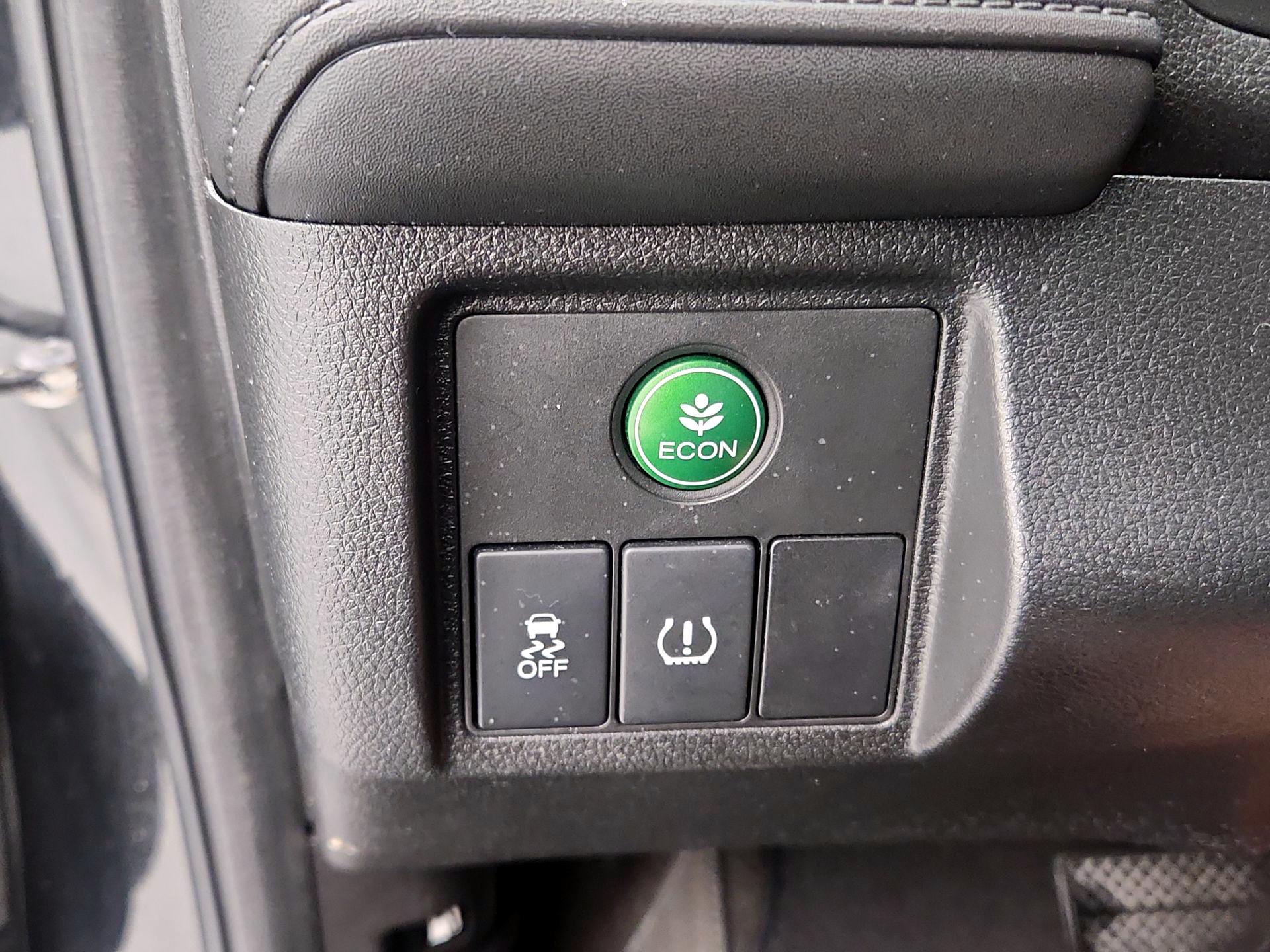 Thumbnail: 2016 Honda HR-V - 13
