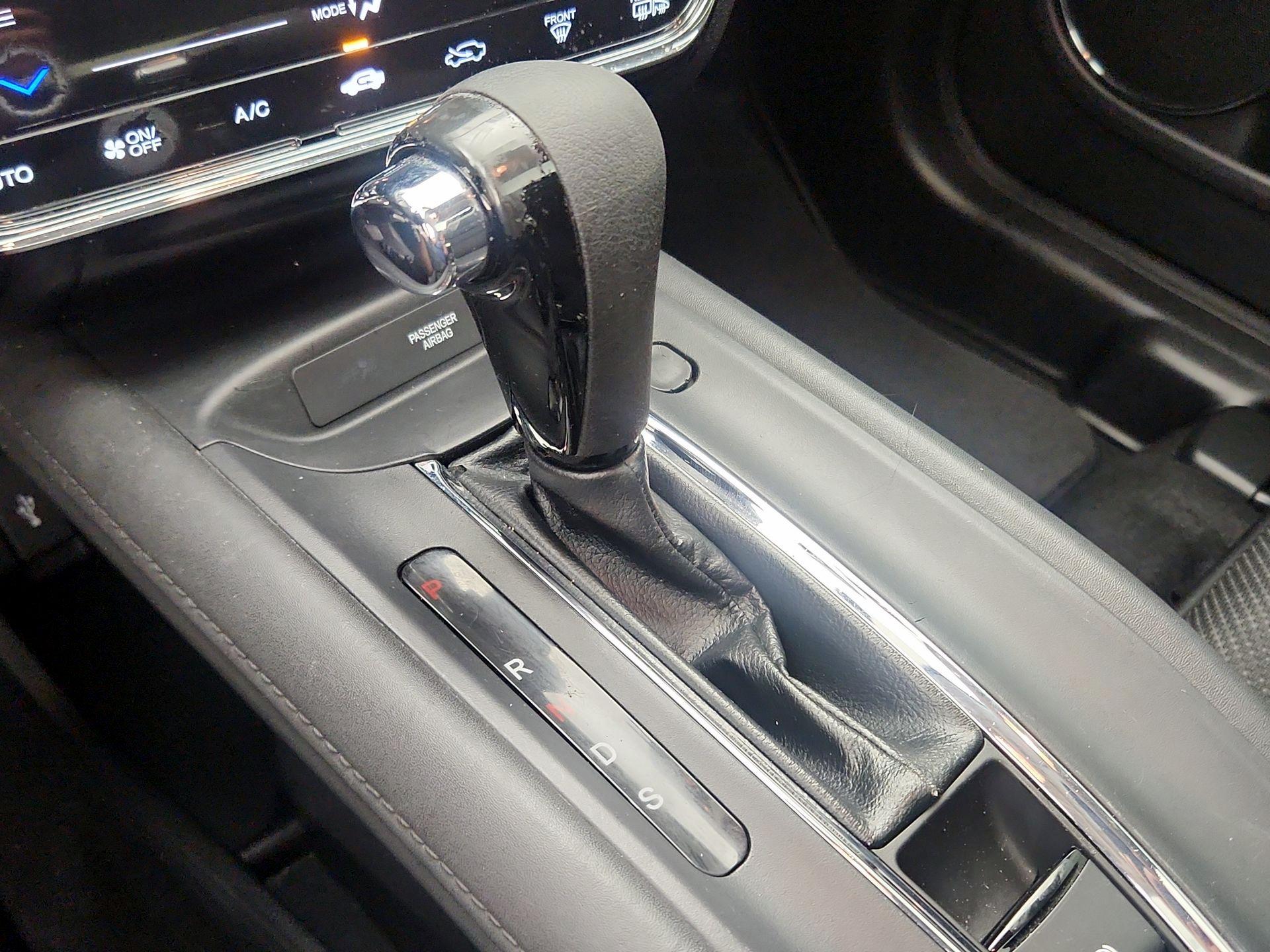 Thumbnail: 2016 Honda HR-V - 17