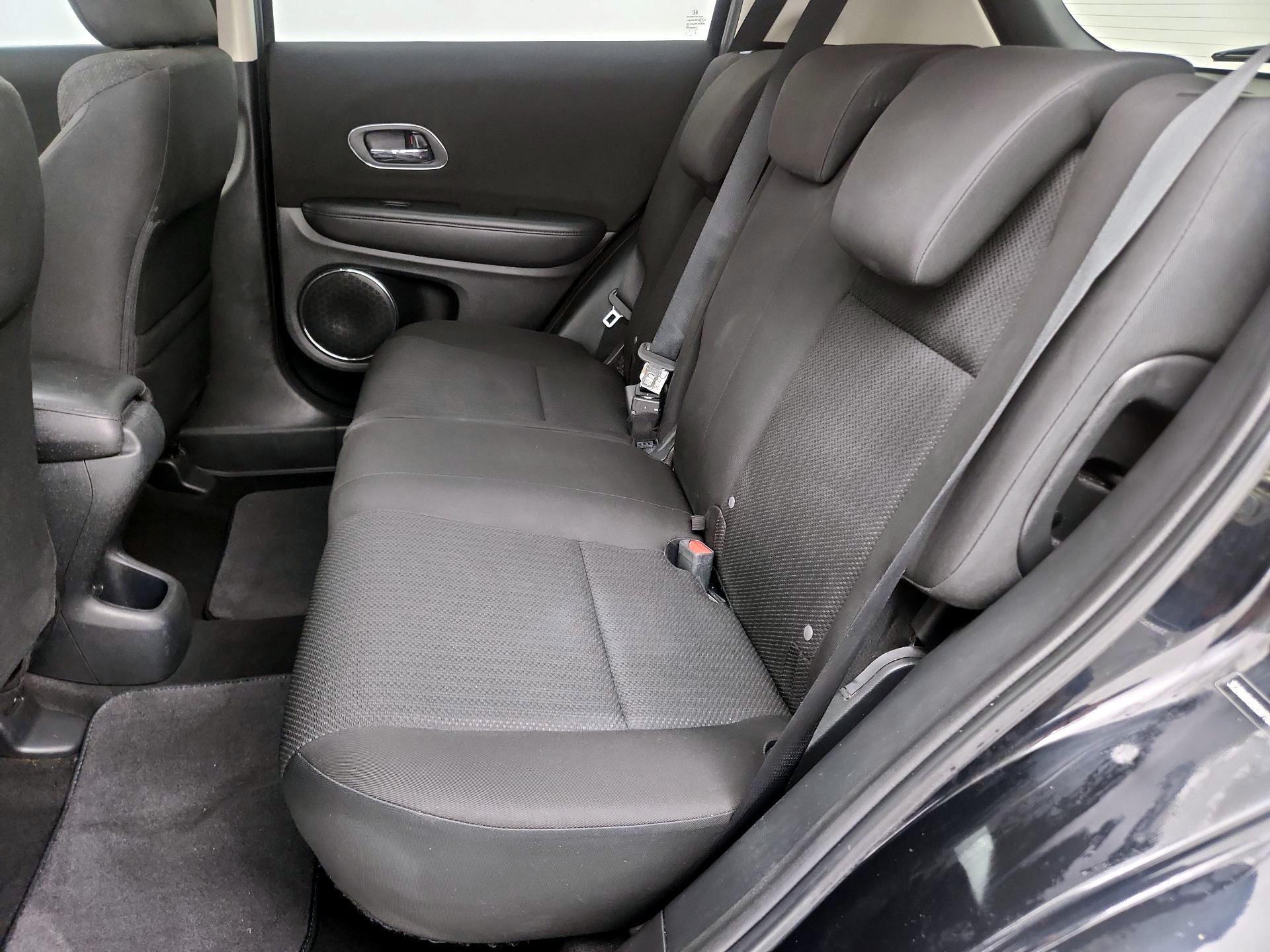 Thumbnail: 2016 Honda HR-V - 20