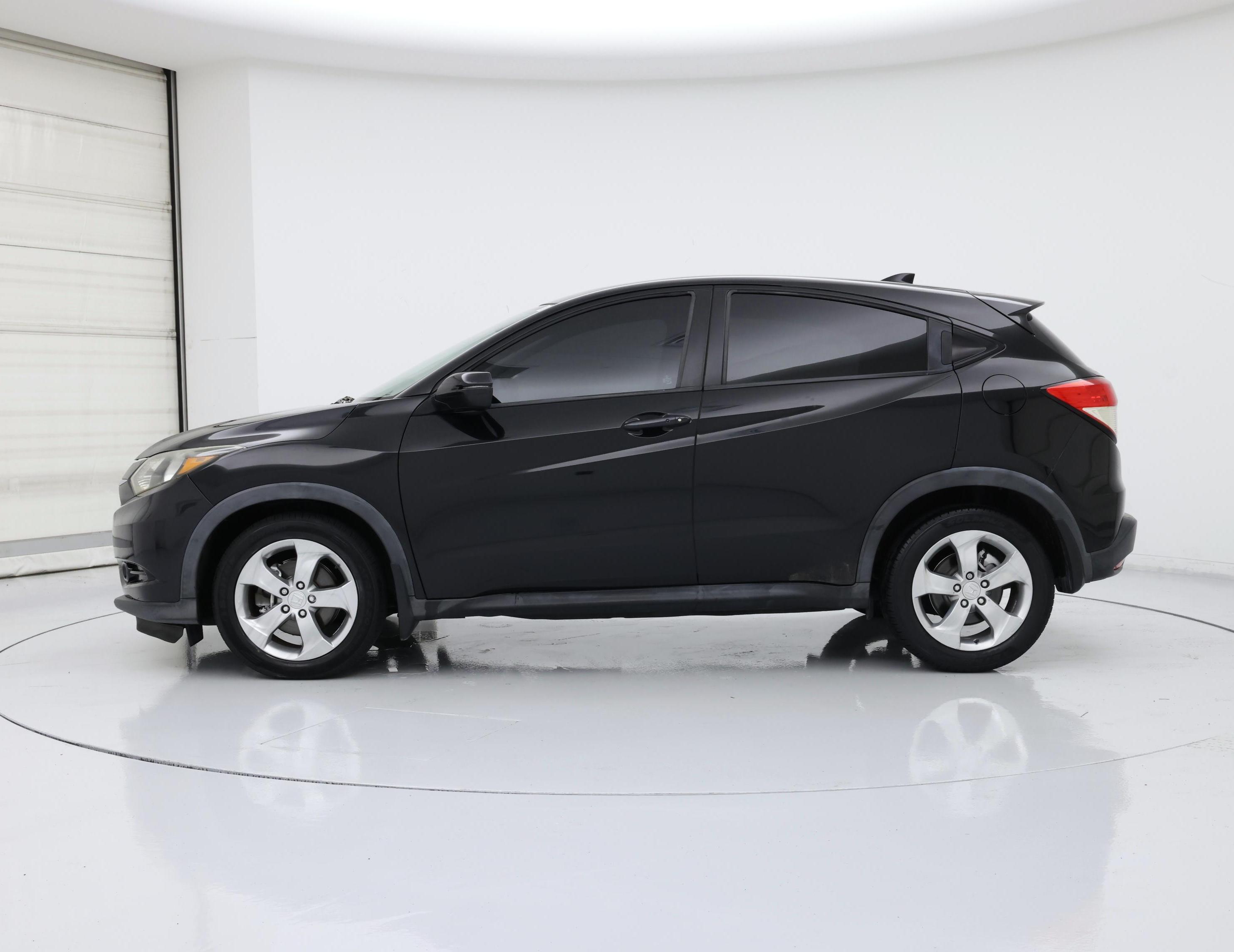 Thumbnail: 2016 Honda HR-V - 3