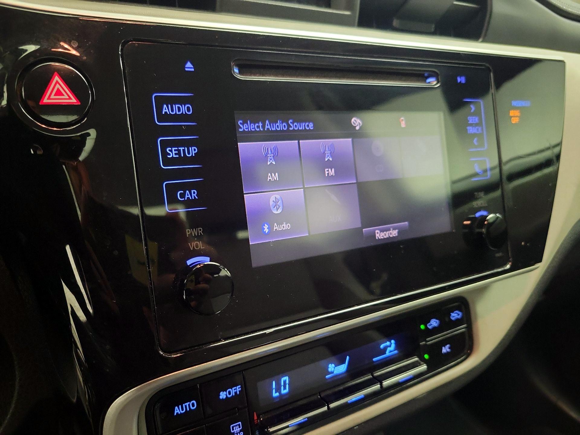 Thumbnail: 2018 Toyota Corolla - 15