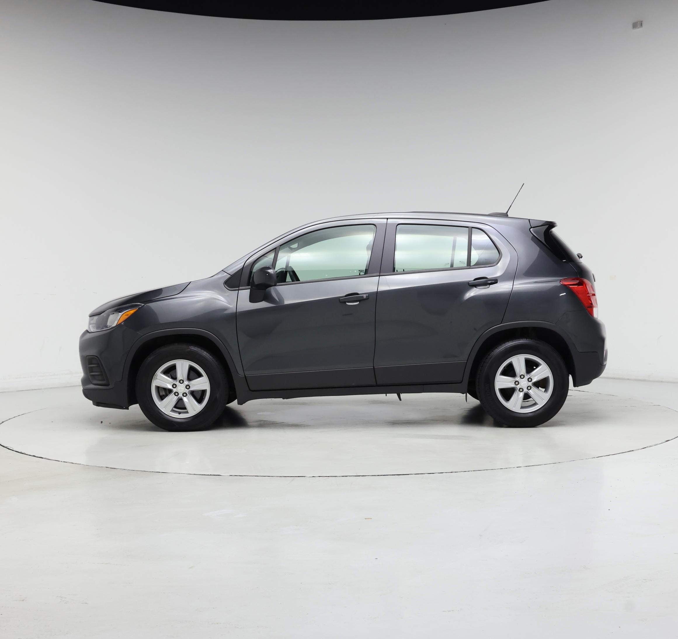 Thumbnail: 2020 Chevrolet Trax - 3