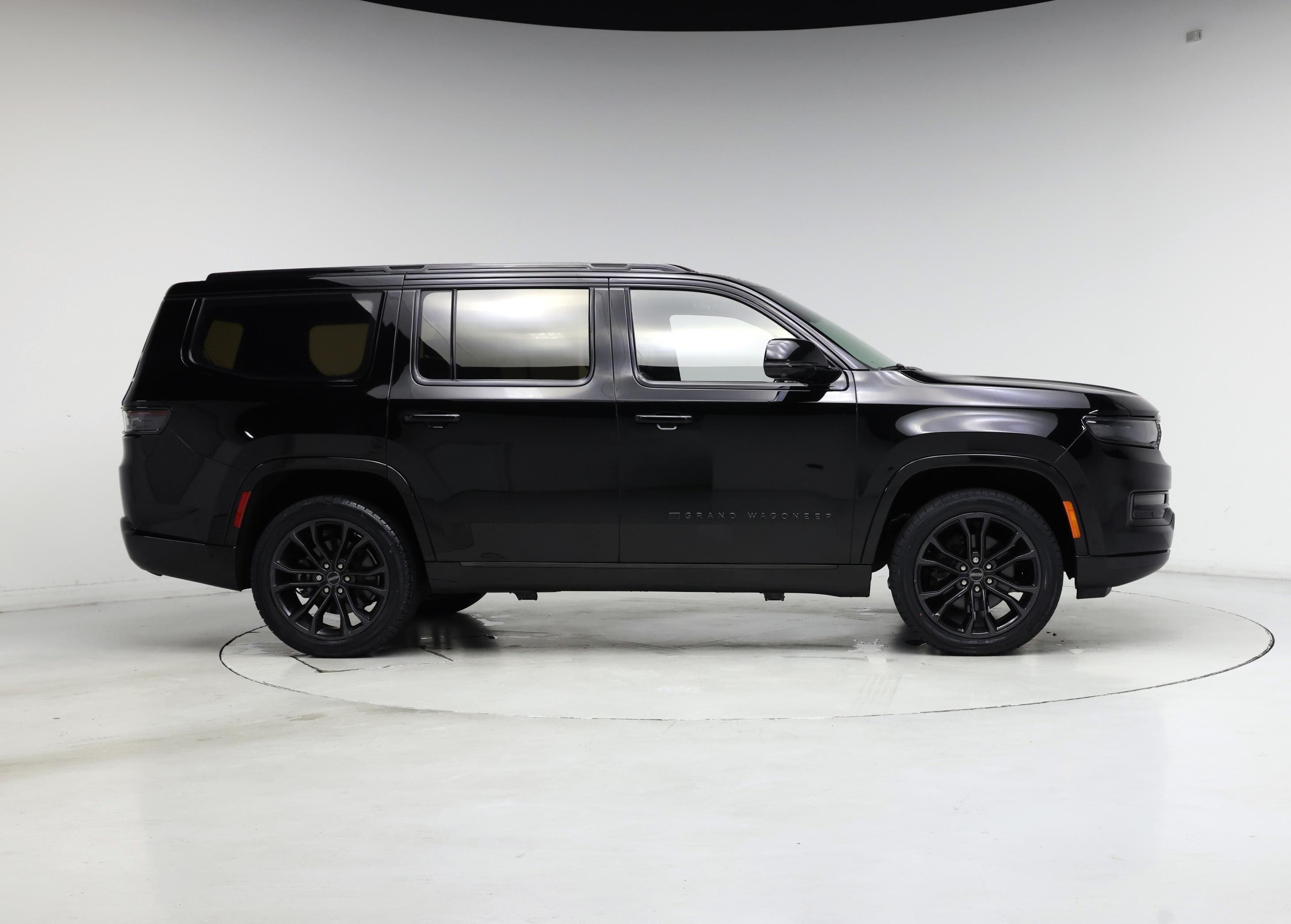 Thumbnail: 2022 Jeep Grand Wagoneer - 7