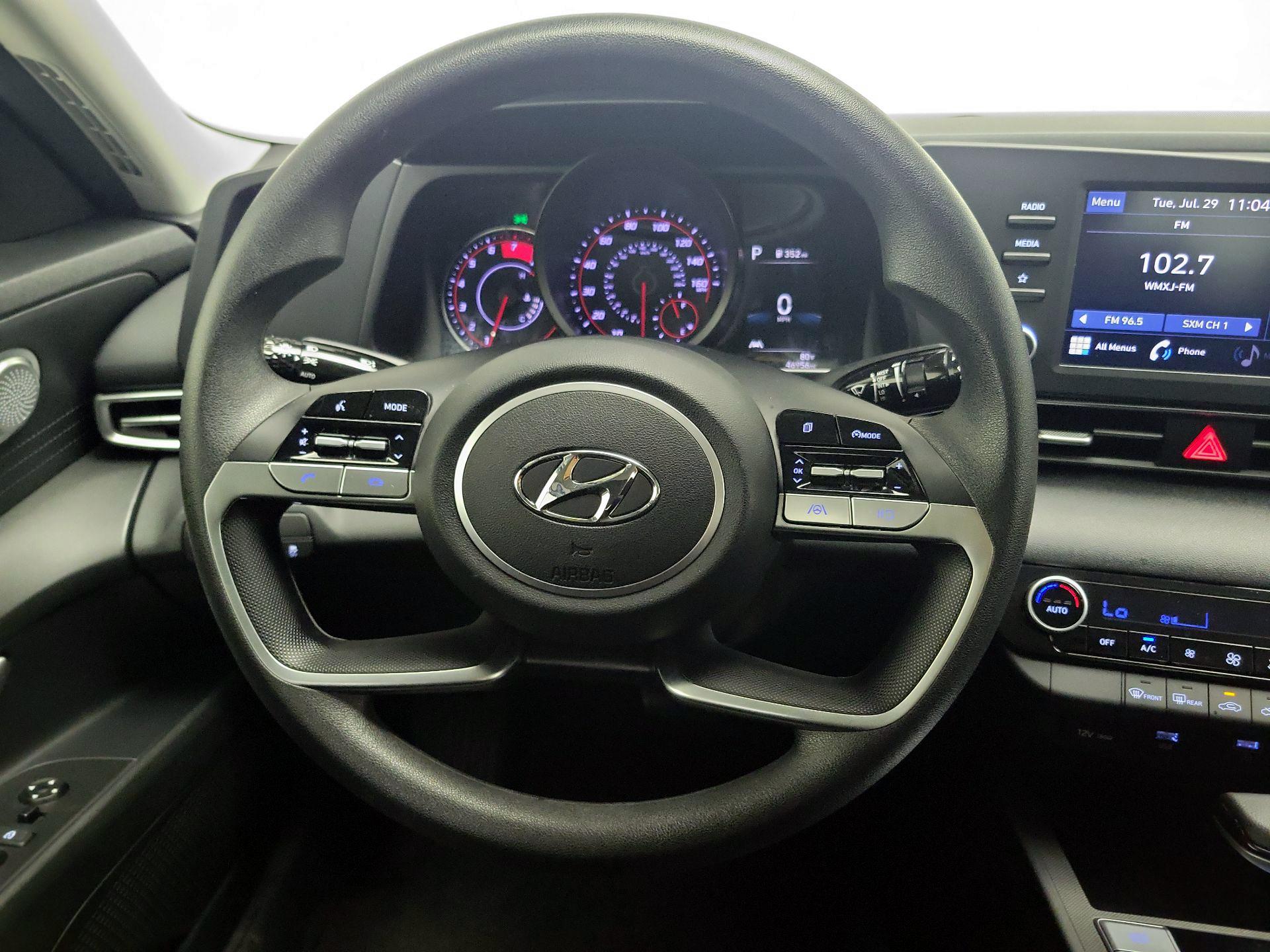 Thumbnail: 2021 Hyundai Elantra - 10
