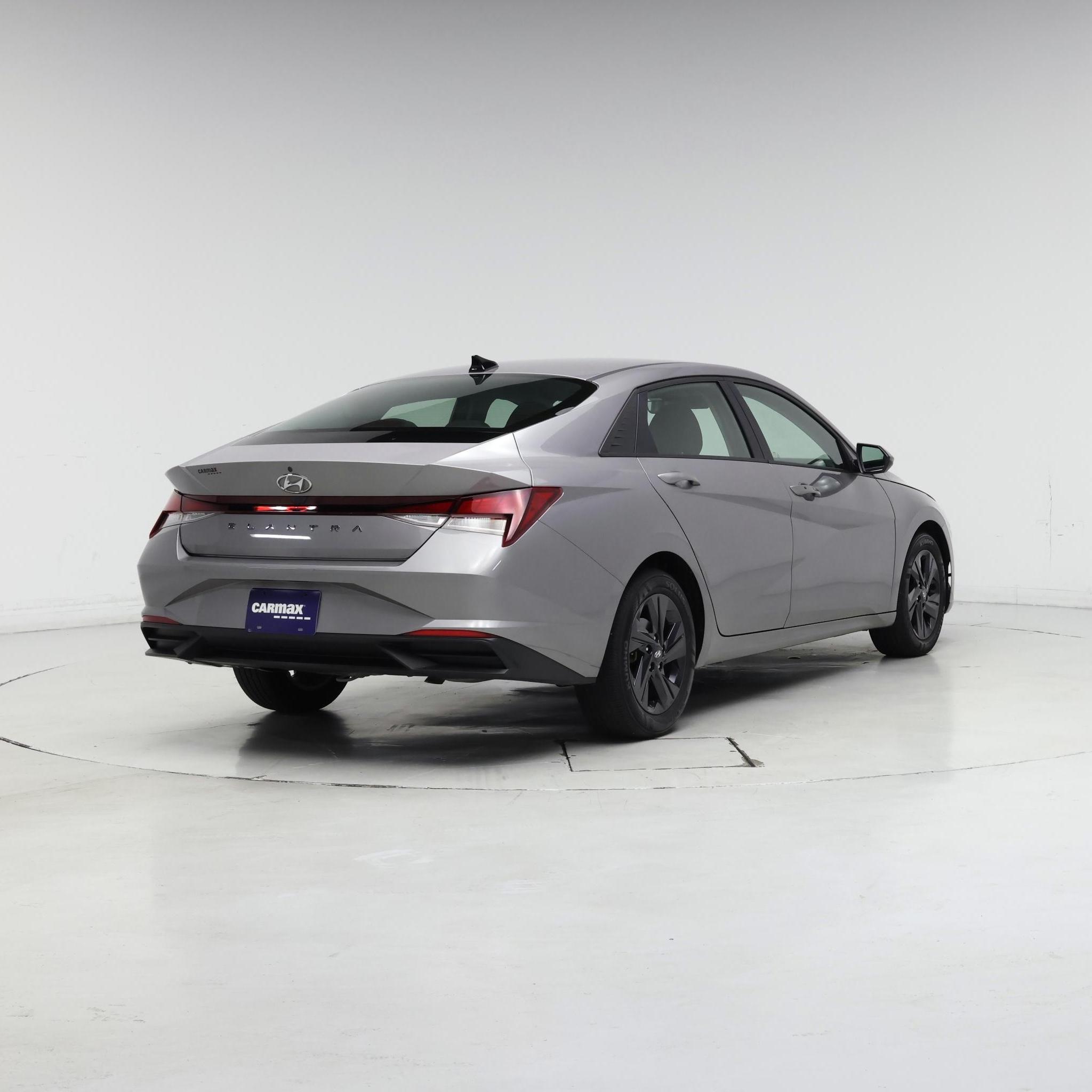 Thumbnail: 2021 Hyundai Elantra - 8