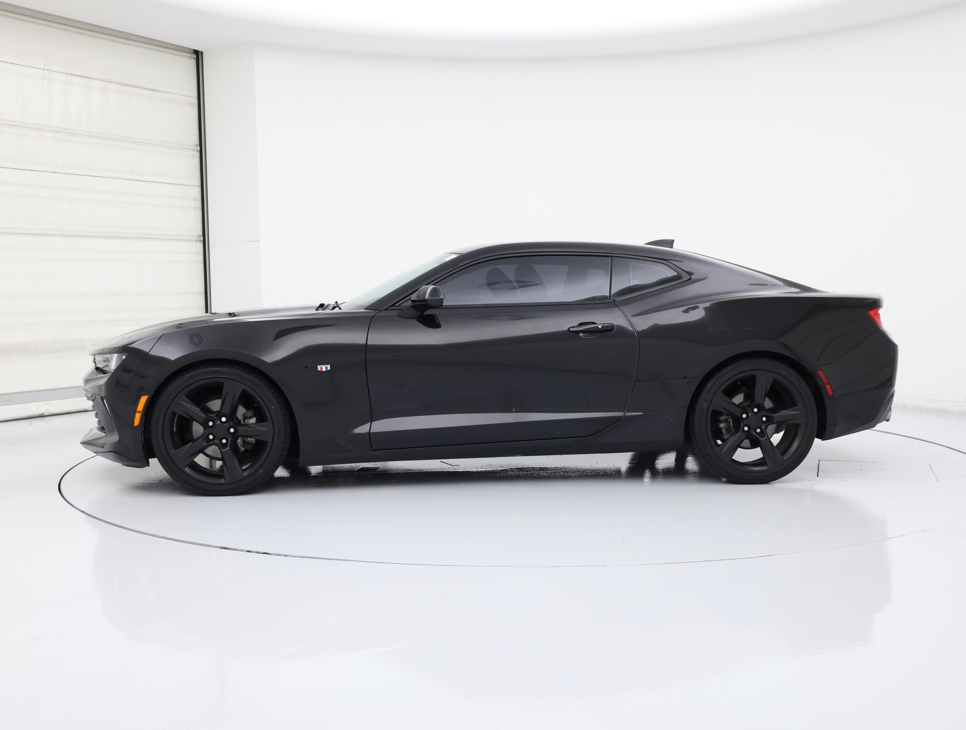 Thumbnail: 2017 Chevrolet Camaro - 3