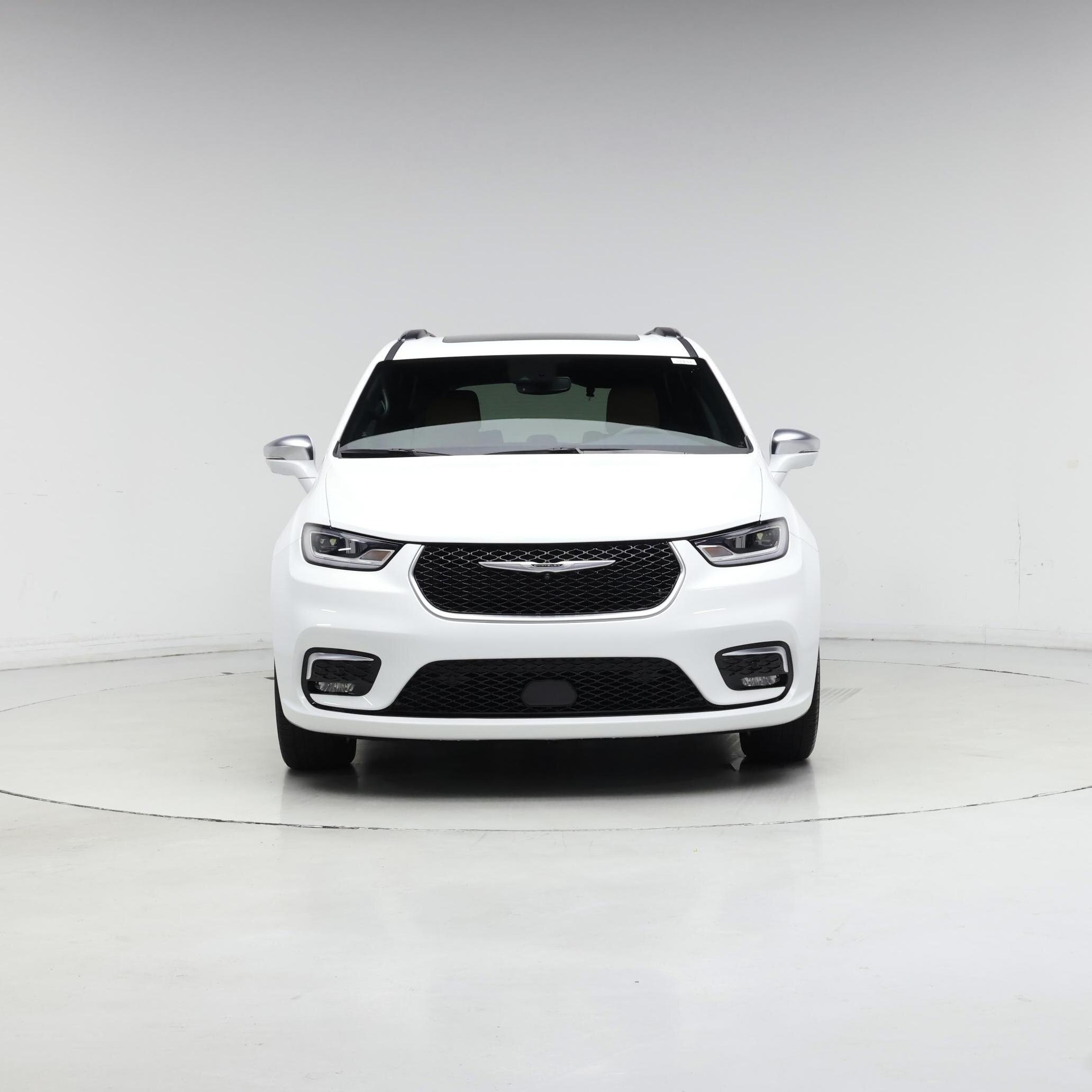 Thumbnail: 2022 Chrysler Pacifica - 5