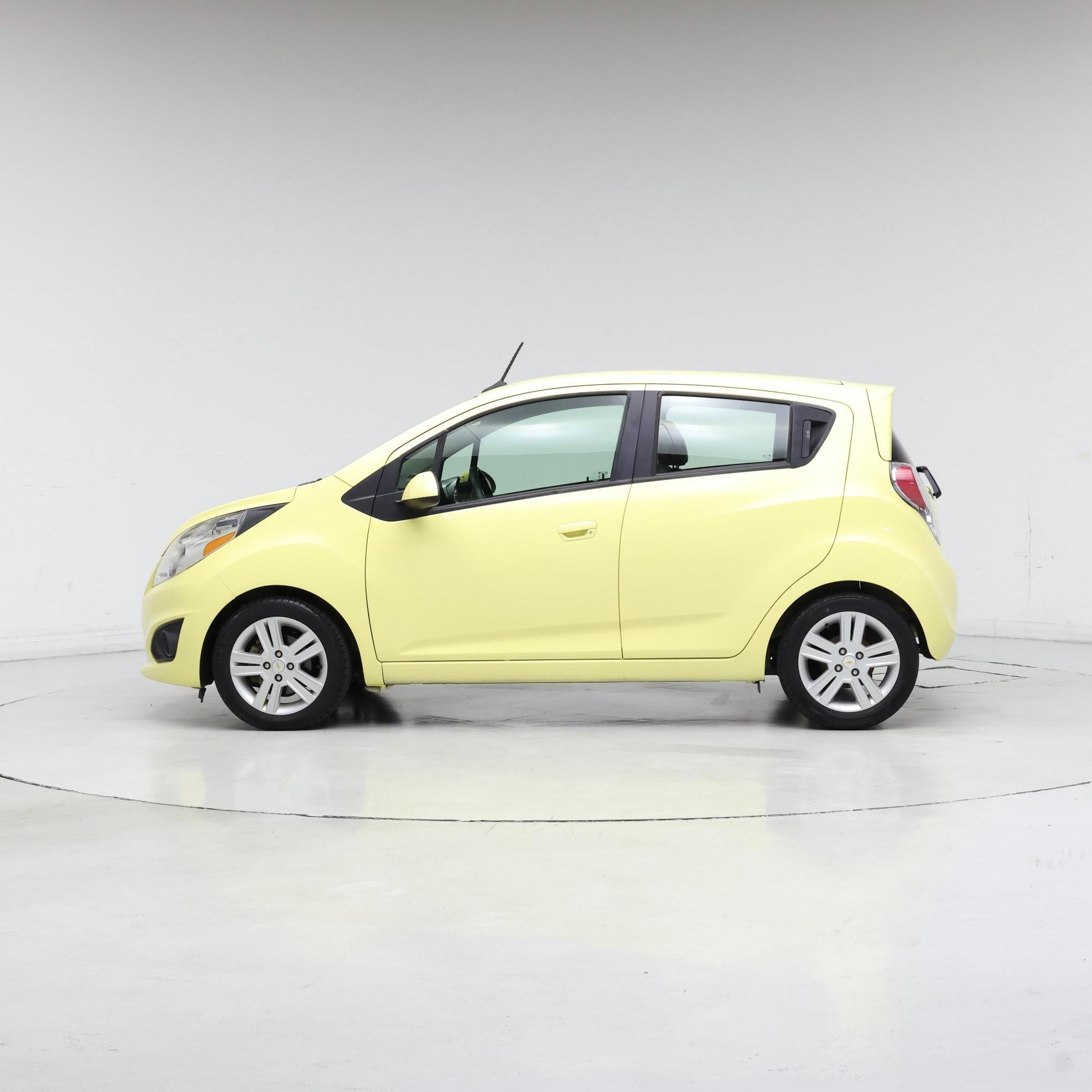 Thumbnail: 2014 Chevrolet Spark - 3