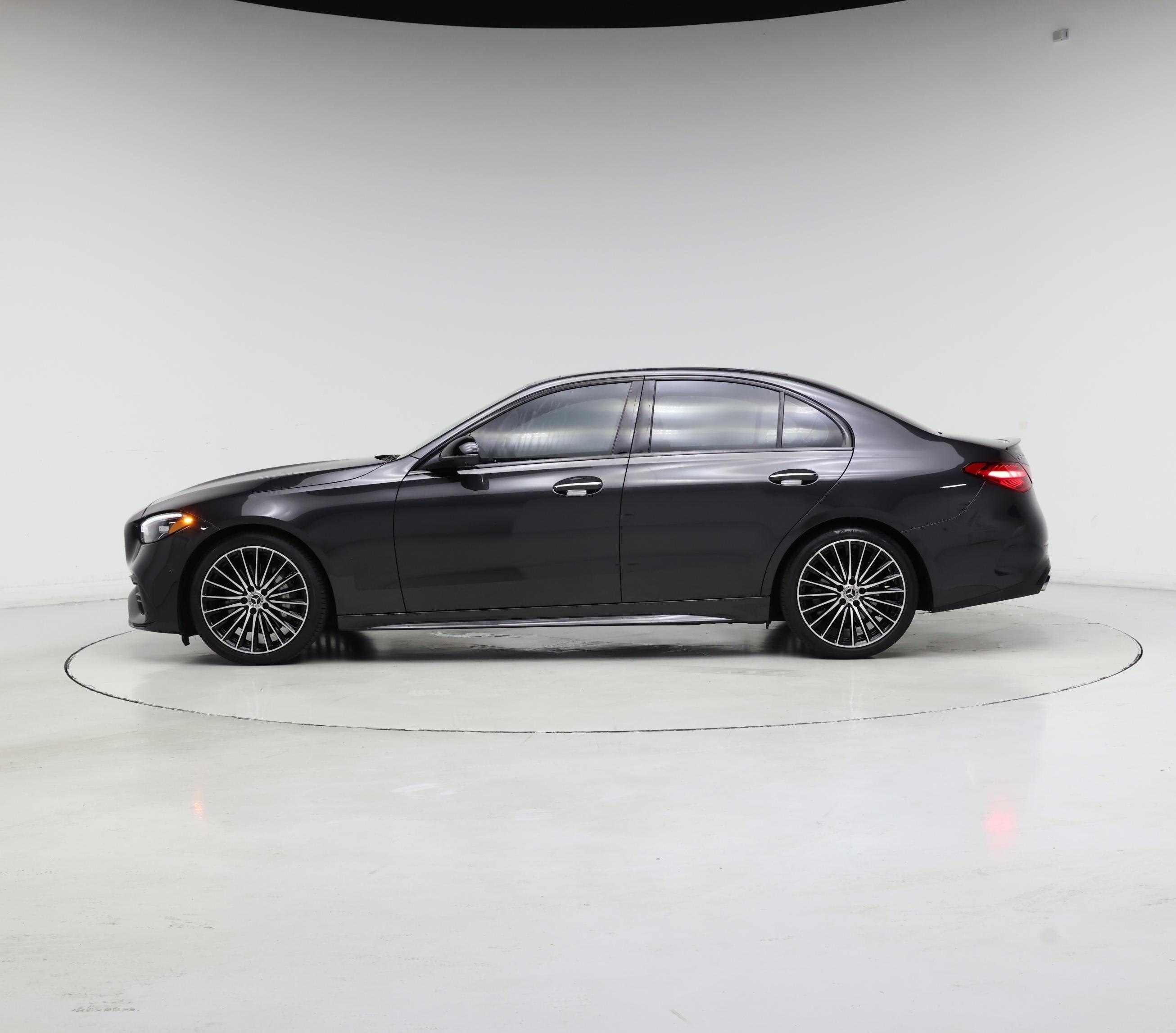 Thumbnail: 2023 Mercedes-Benz C-Class - 3