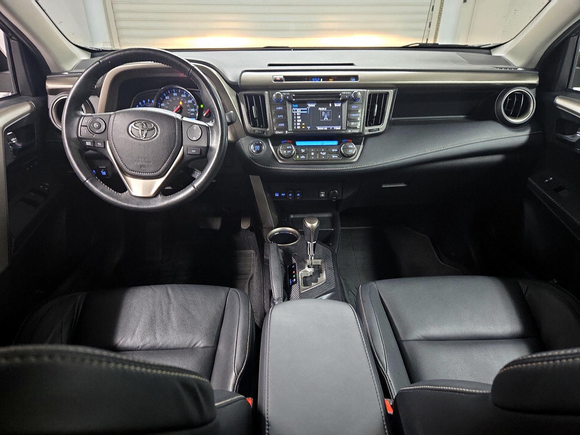 Thumbnail: 2015 Toyota RAV4 - 9