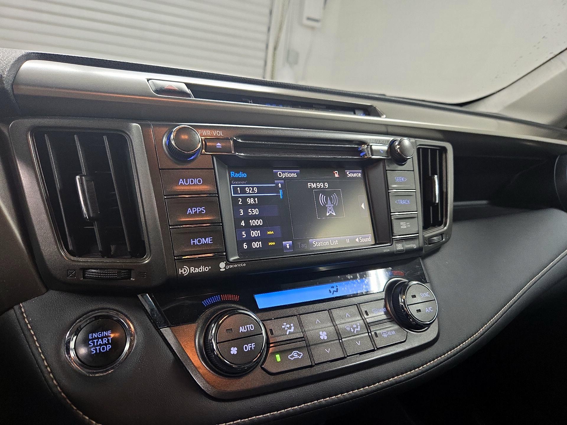 Thumbnail: 2015 Toyota RAV4 - 15
