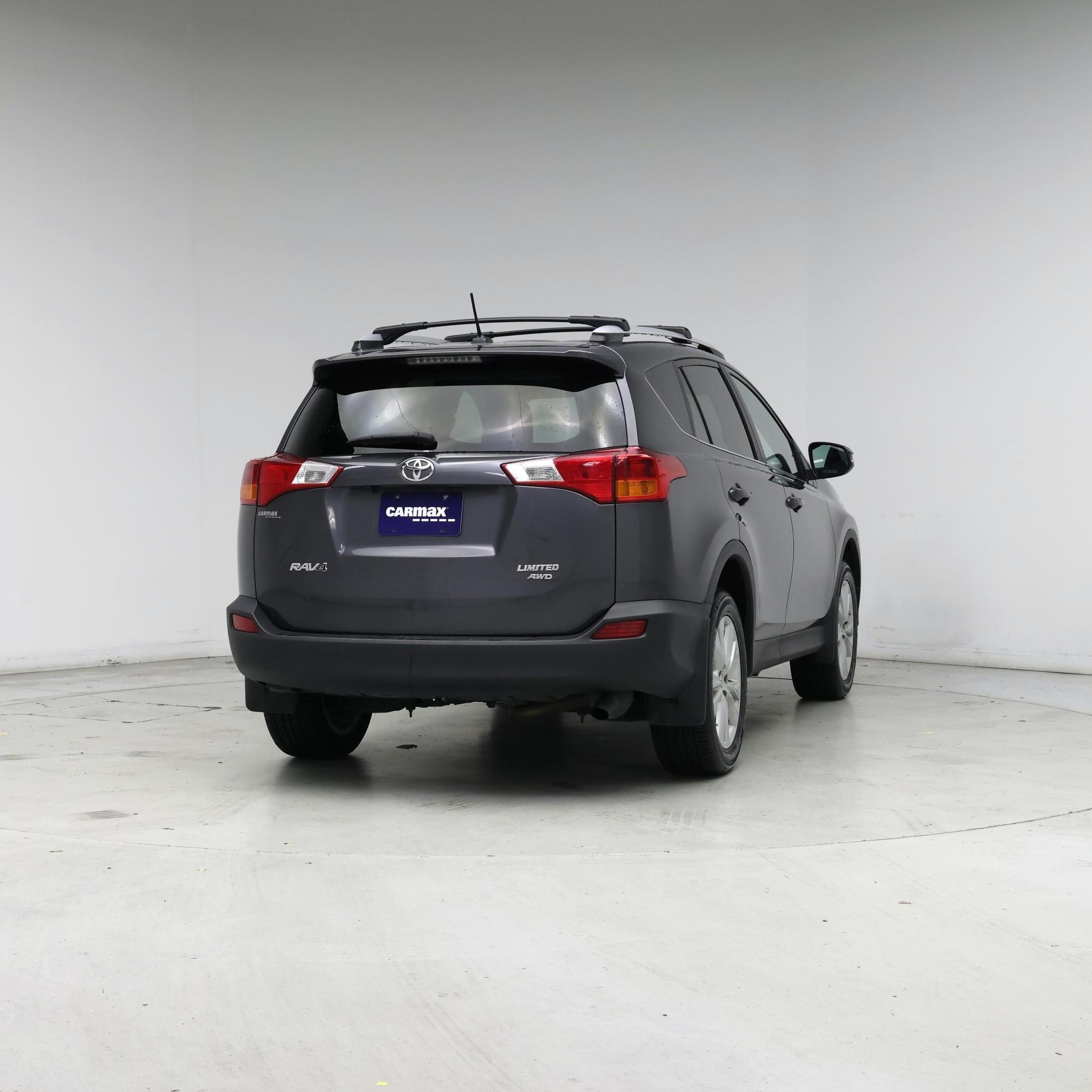 Thumbnail: 2015 Toyota RAV4 - 8