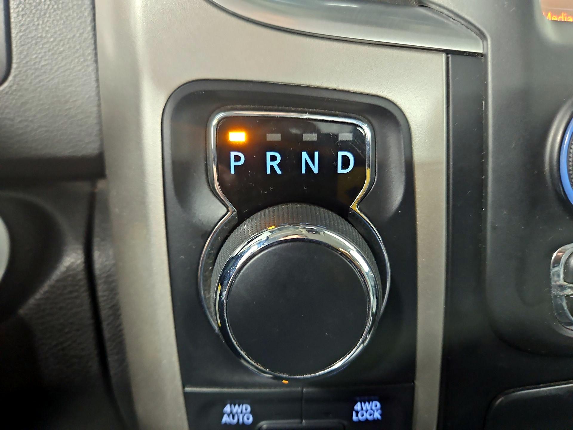 Thumbnail: 2019 RAM 1500 Classic - 17