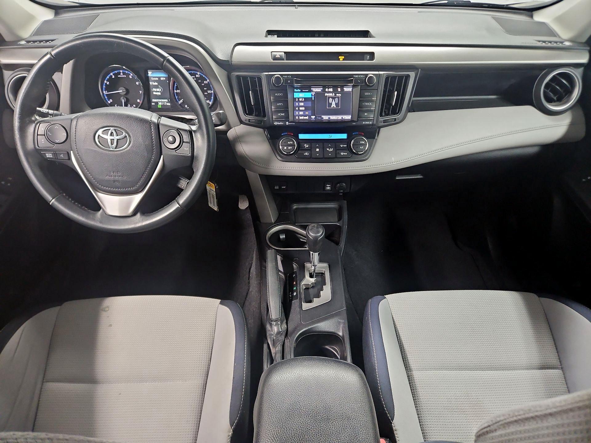 Thumbnail: 2016 Toyota RAV4 - 9