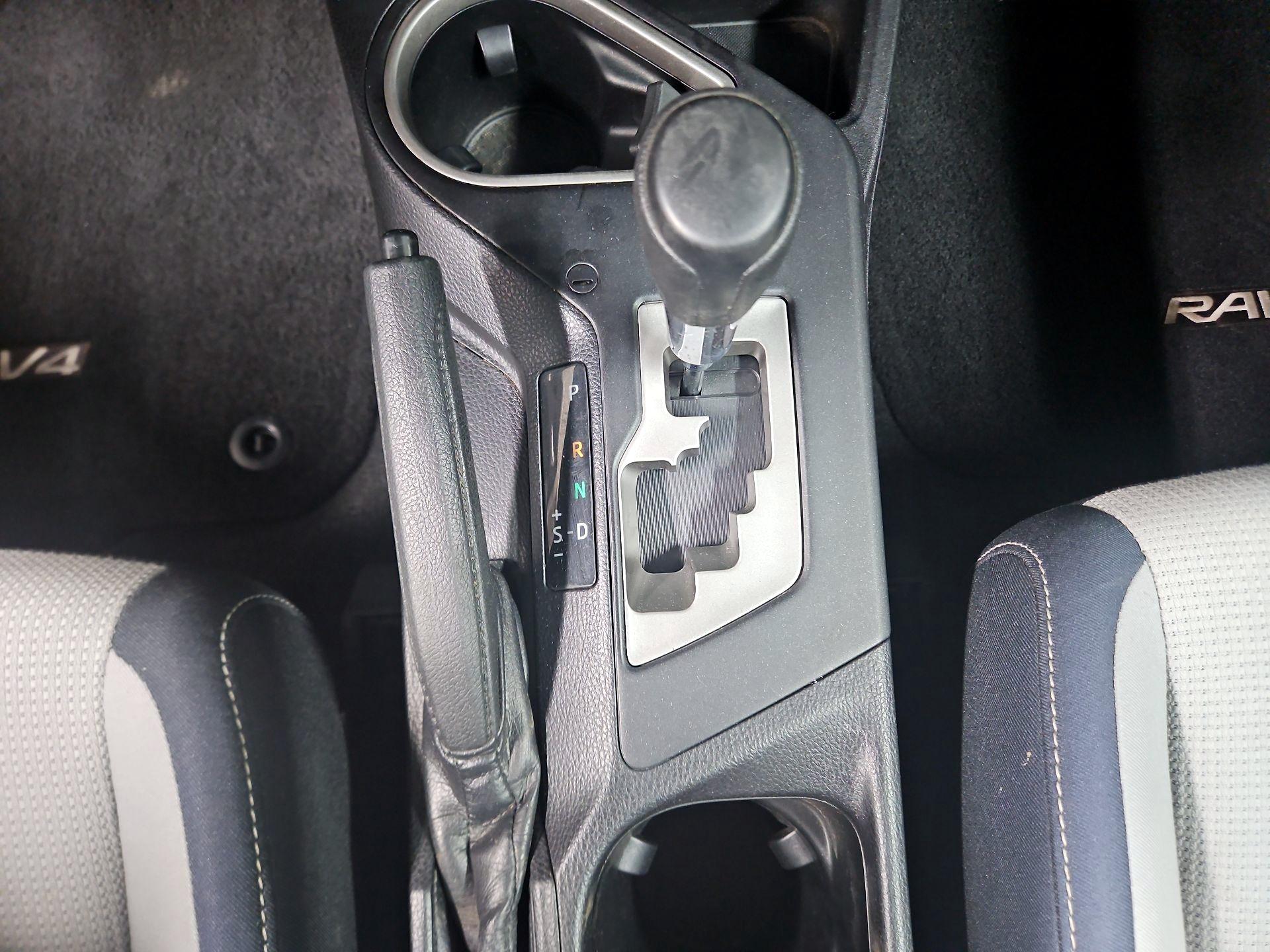 Thumbnail: 2016 Toyota RAV4 - 17