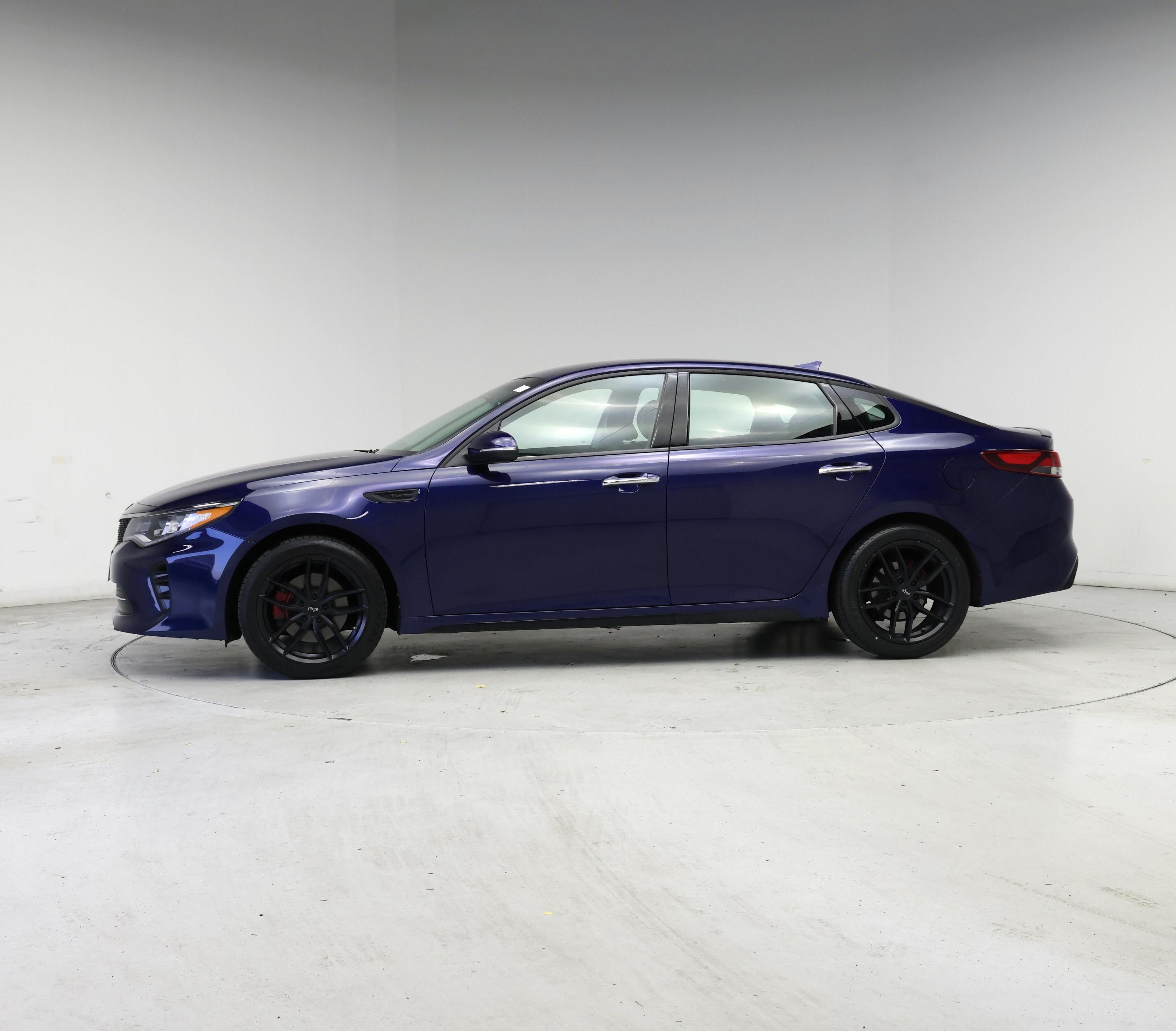 Thumbnail: 2017 Kia Optima - 3