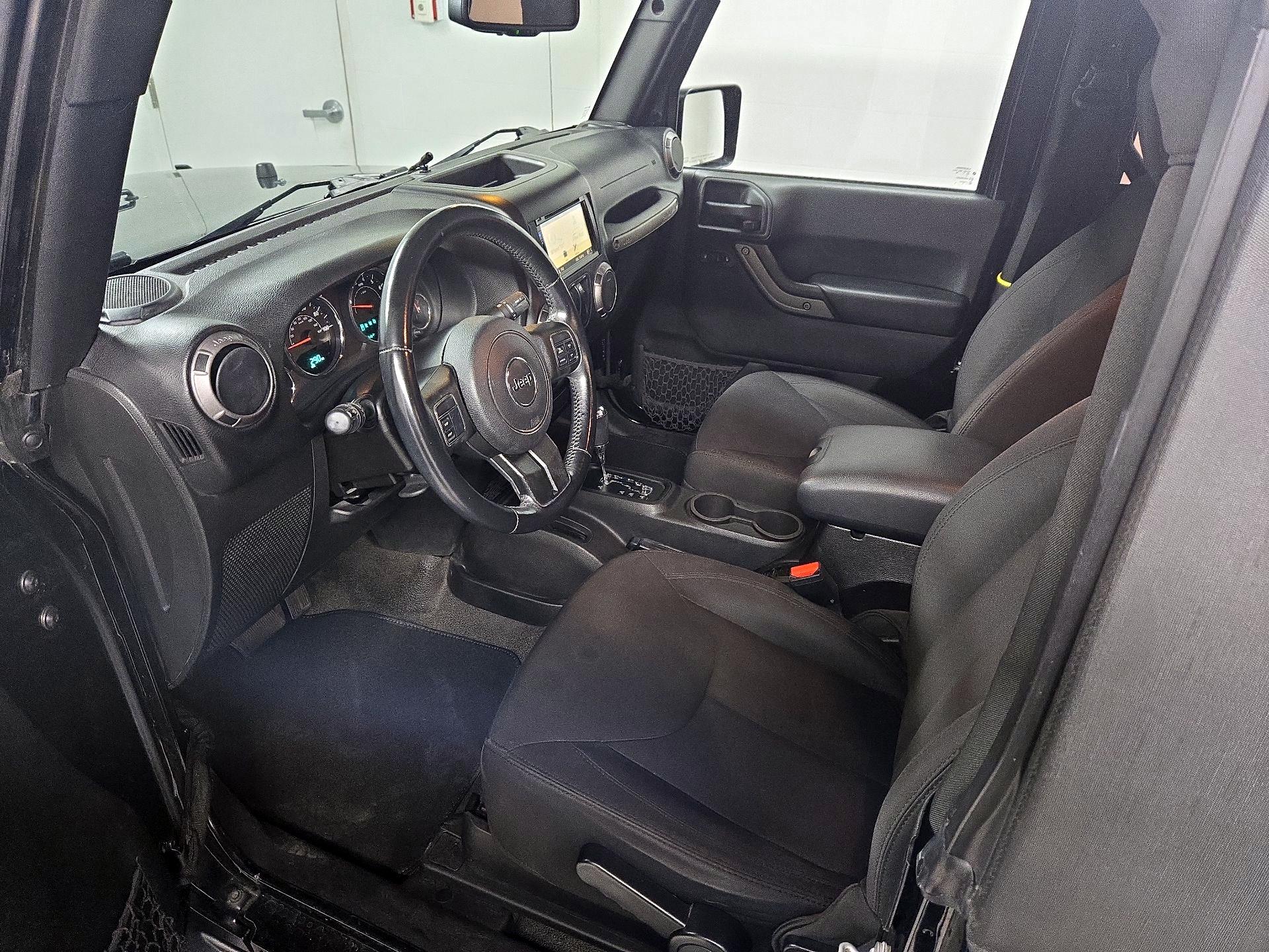 Thumbnail: 2015 Jeep Wrangler - 11