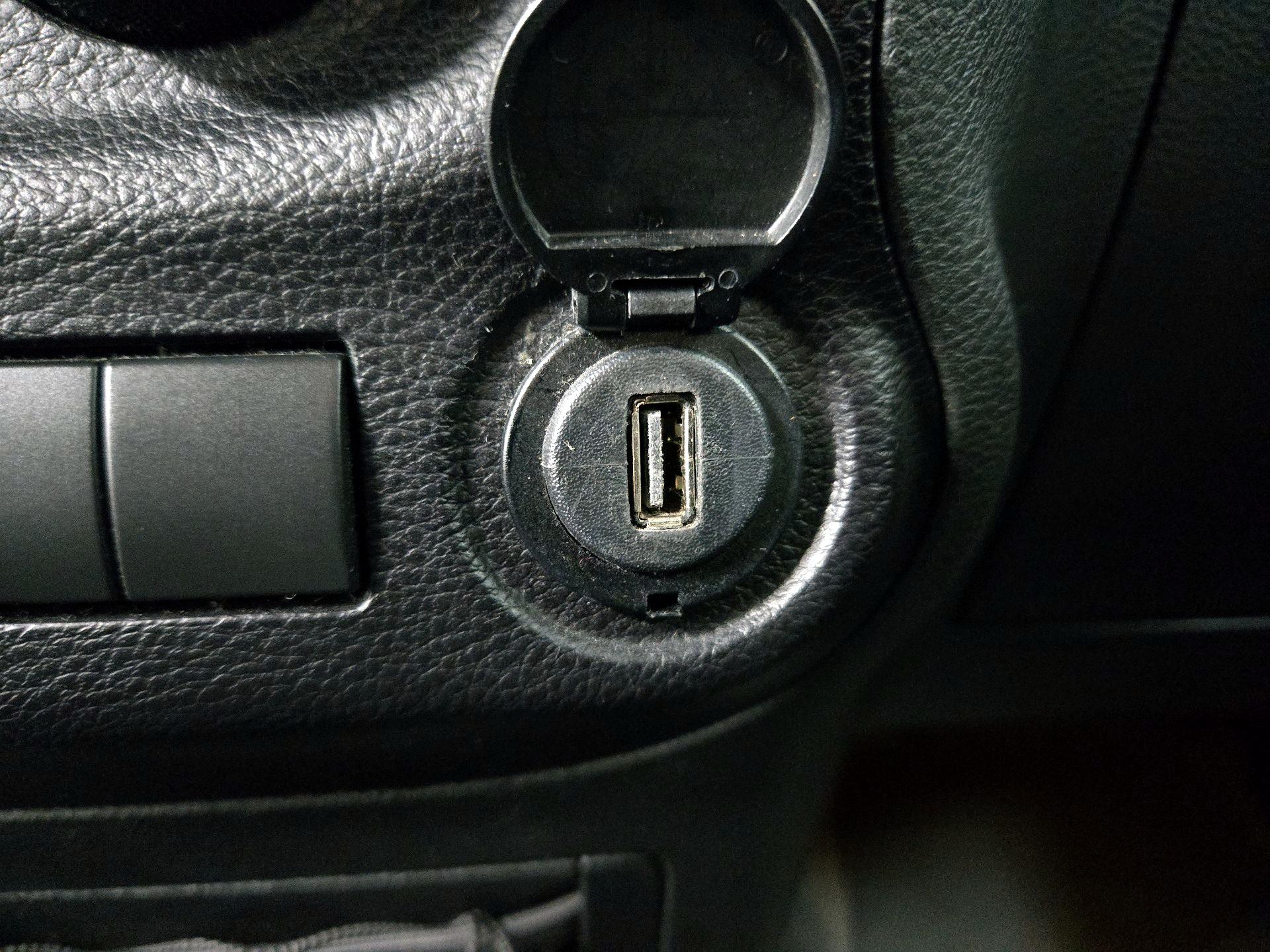 Thumbnail: 2015 Jeep Wrangler - 19