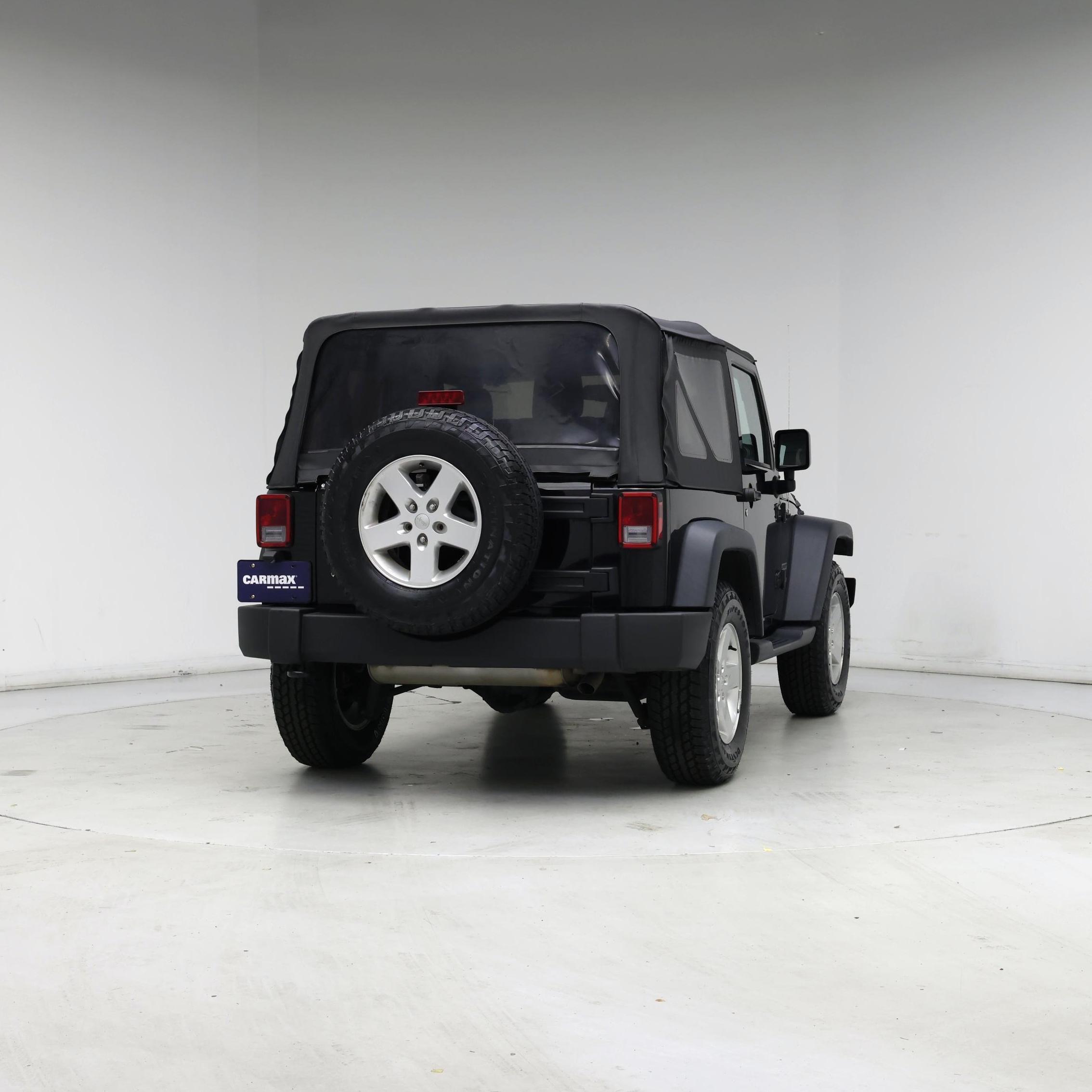 Thumbnail: 2015 Jeep Wrangler - 8