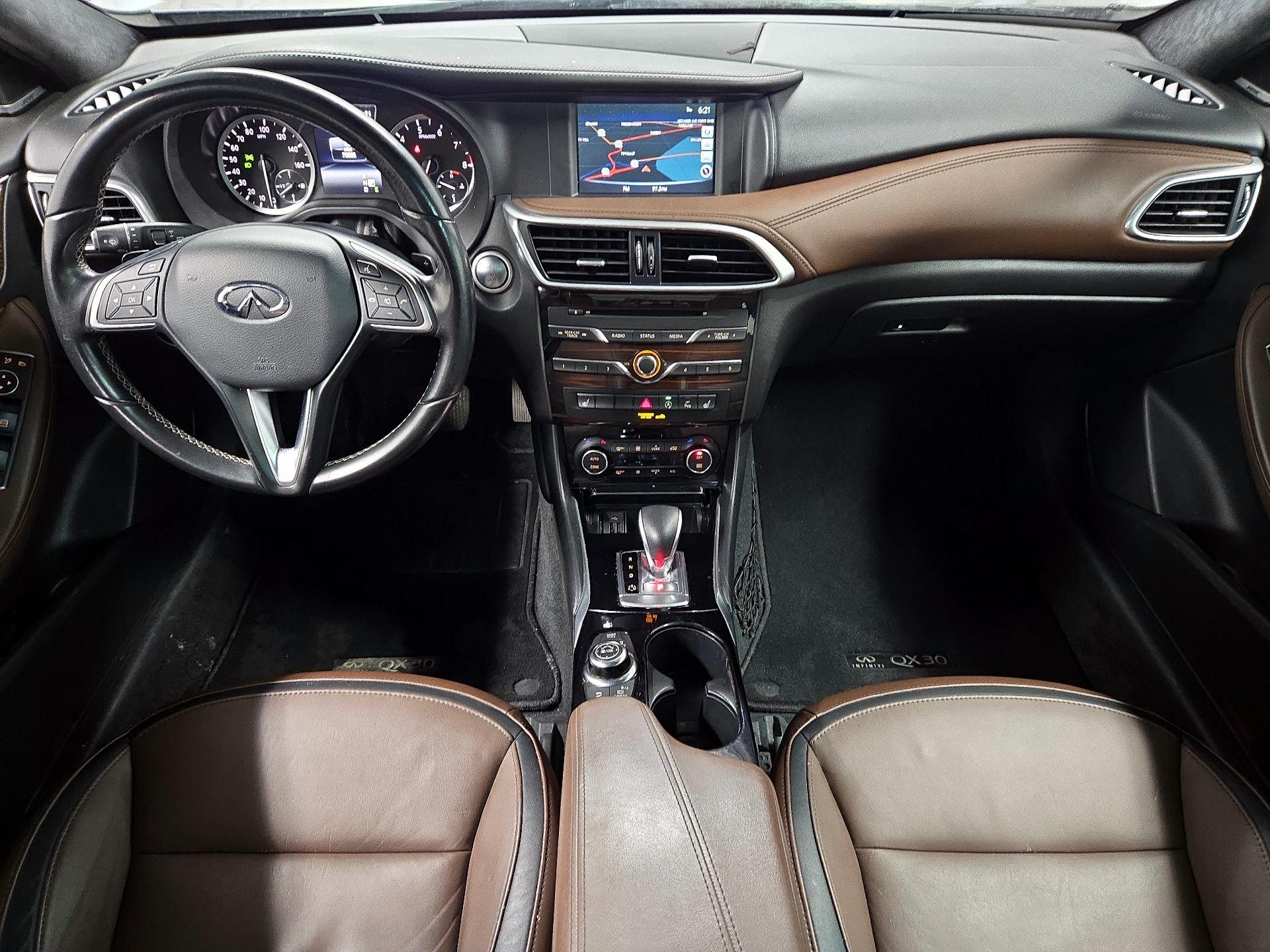 Thumbnail: 2017 INFINITI QX30 - 9
