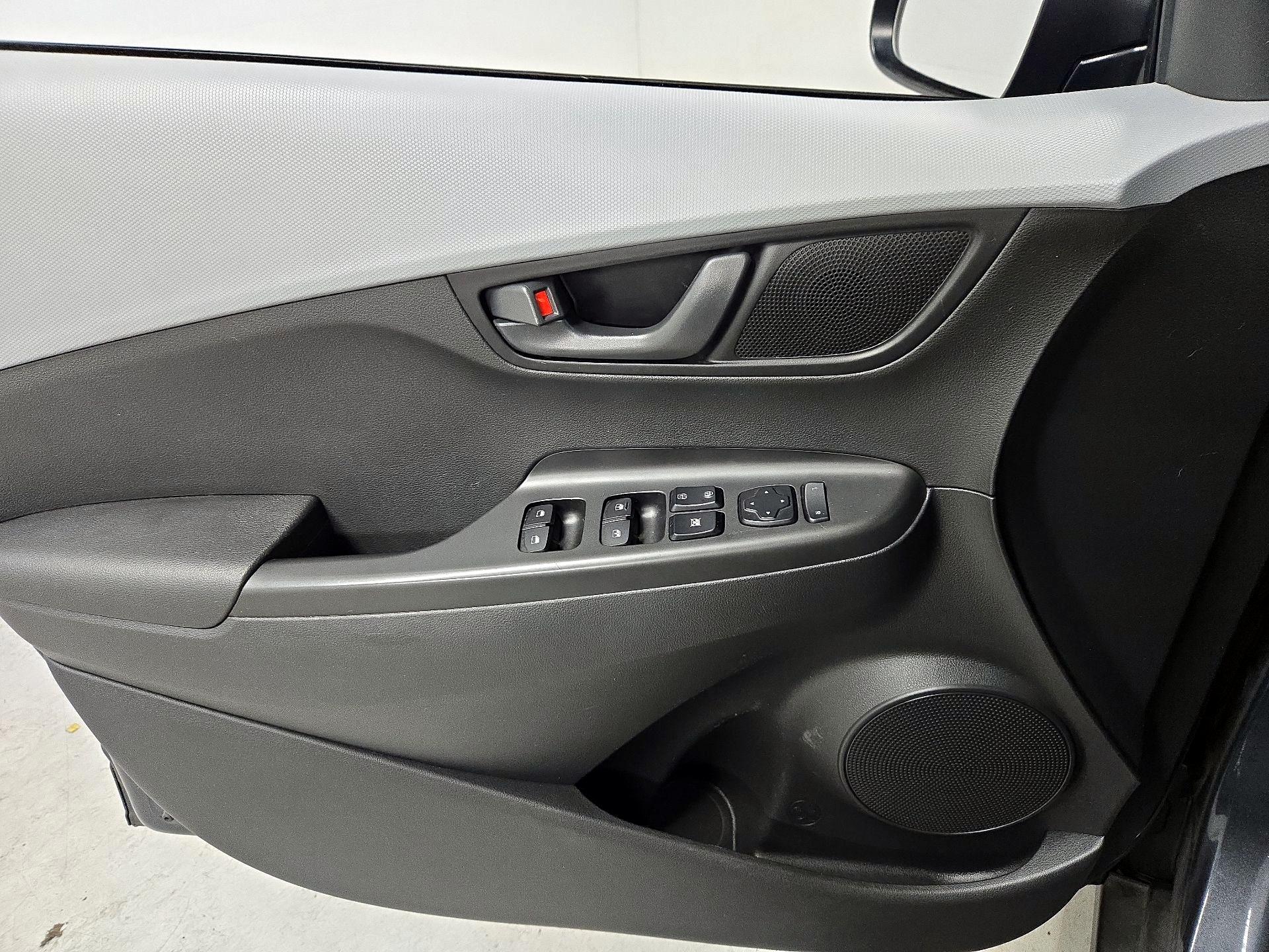 Thumbnail: 2021 Hyundai Kona - 12