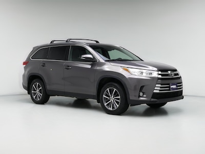 Gray 2019 Toyota Highlander XLE