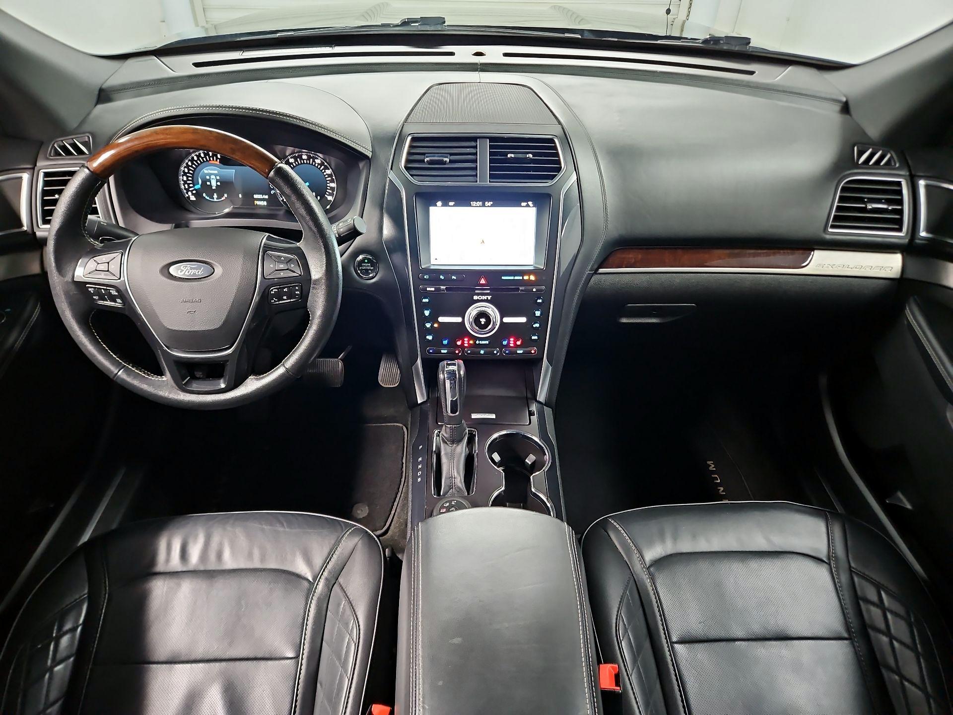 Thumbnail: 2017 Ford Explorer - 9