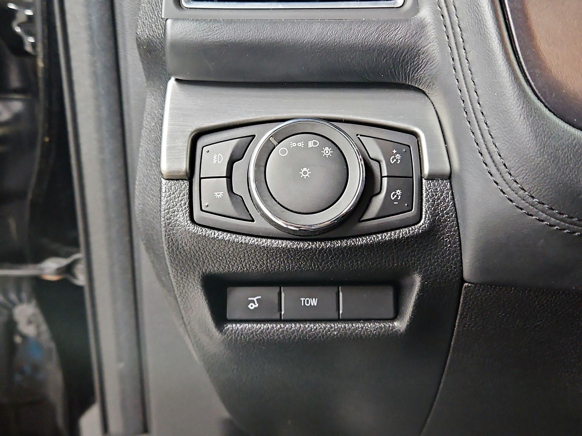 Thumbnail: 2017 Ford Explorer - 13