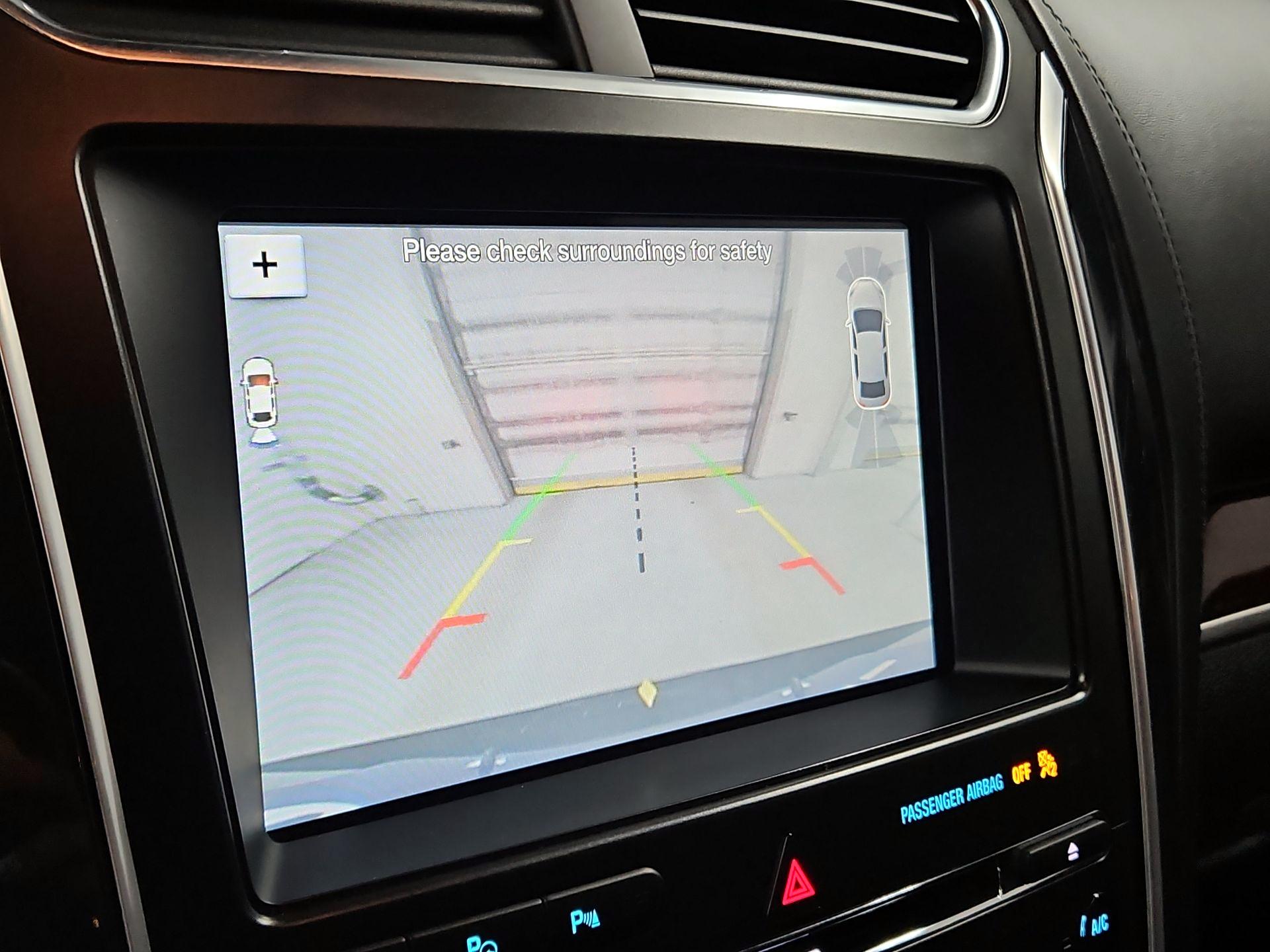 Thumbnail: 2017 Ford Explorer - 15