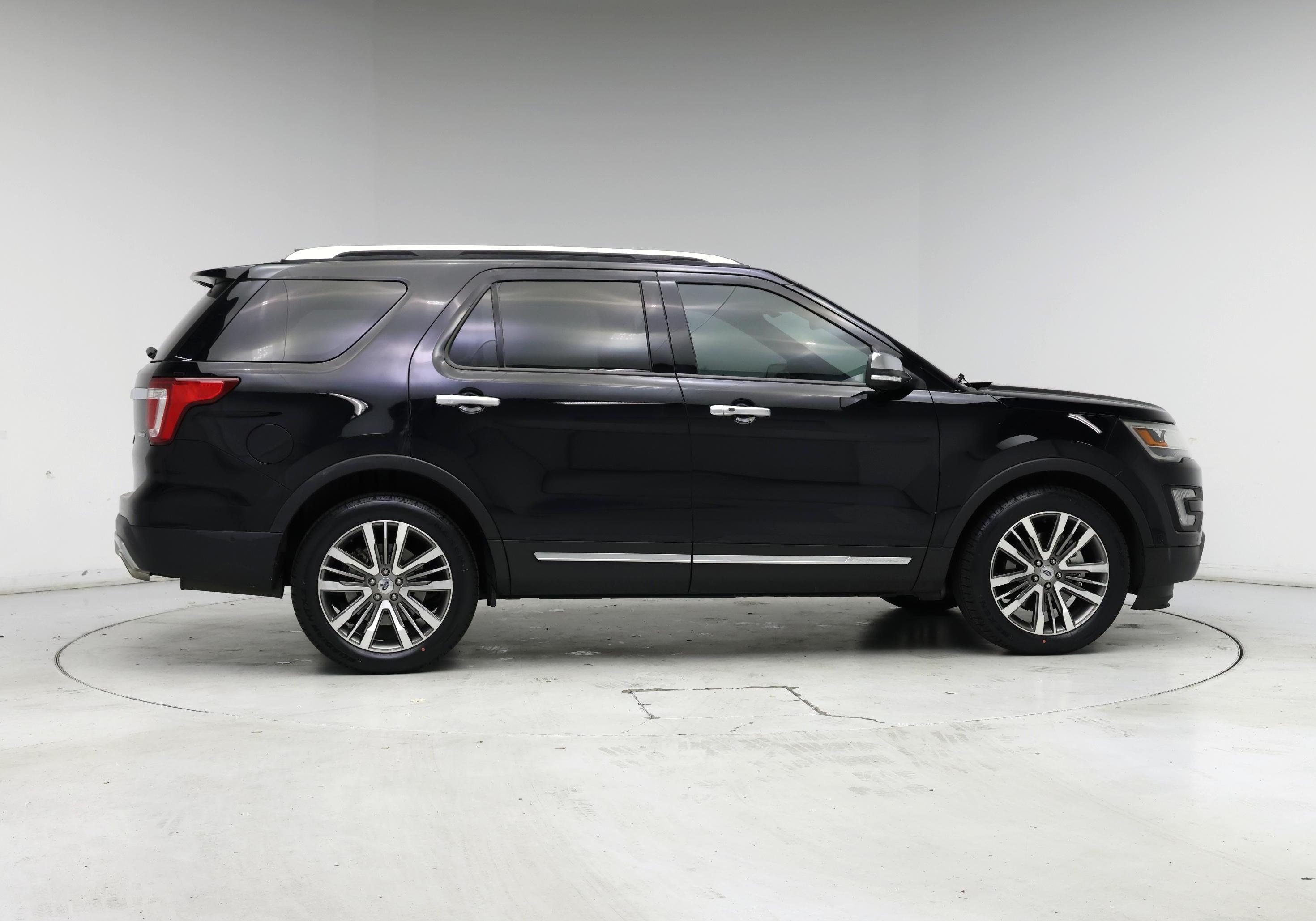 Thumbnail: 2017 Ford Explorer - 7