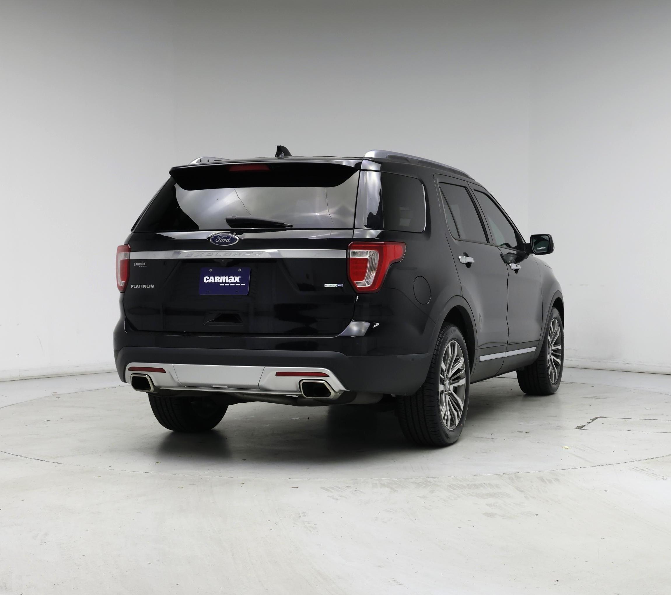 Thumbnail: 2017 Ford Explorer - 8