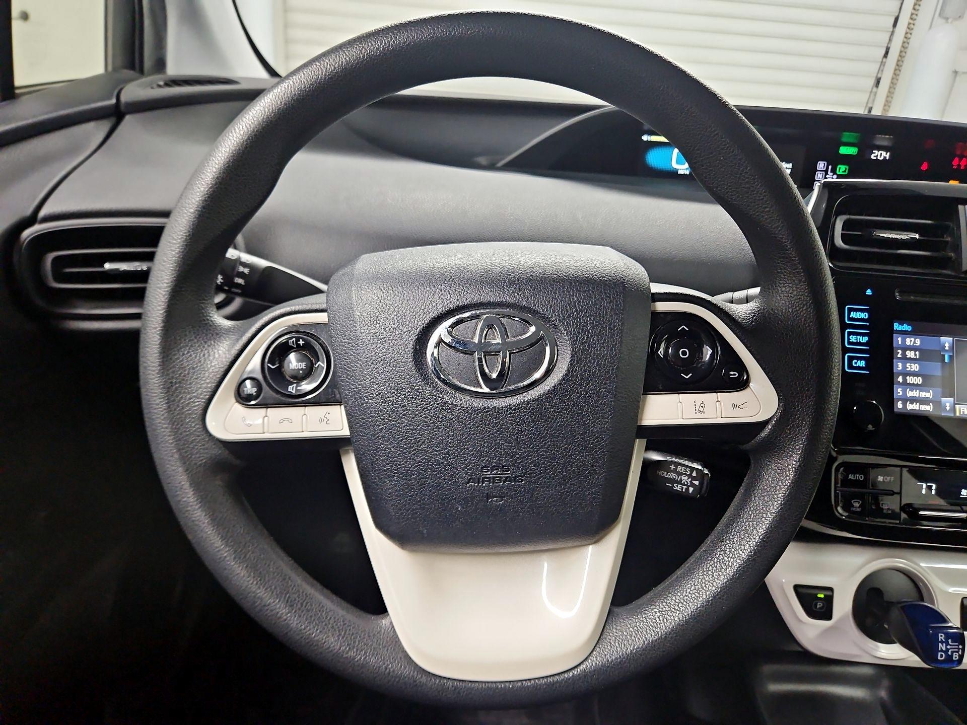 Thumbnail: 2017 Toyota Prius - 10