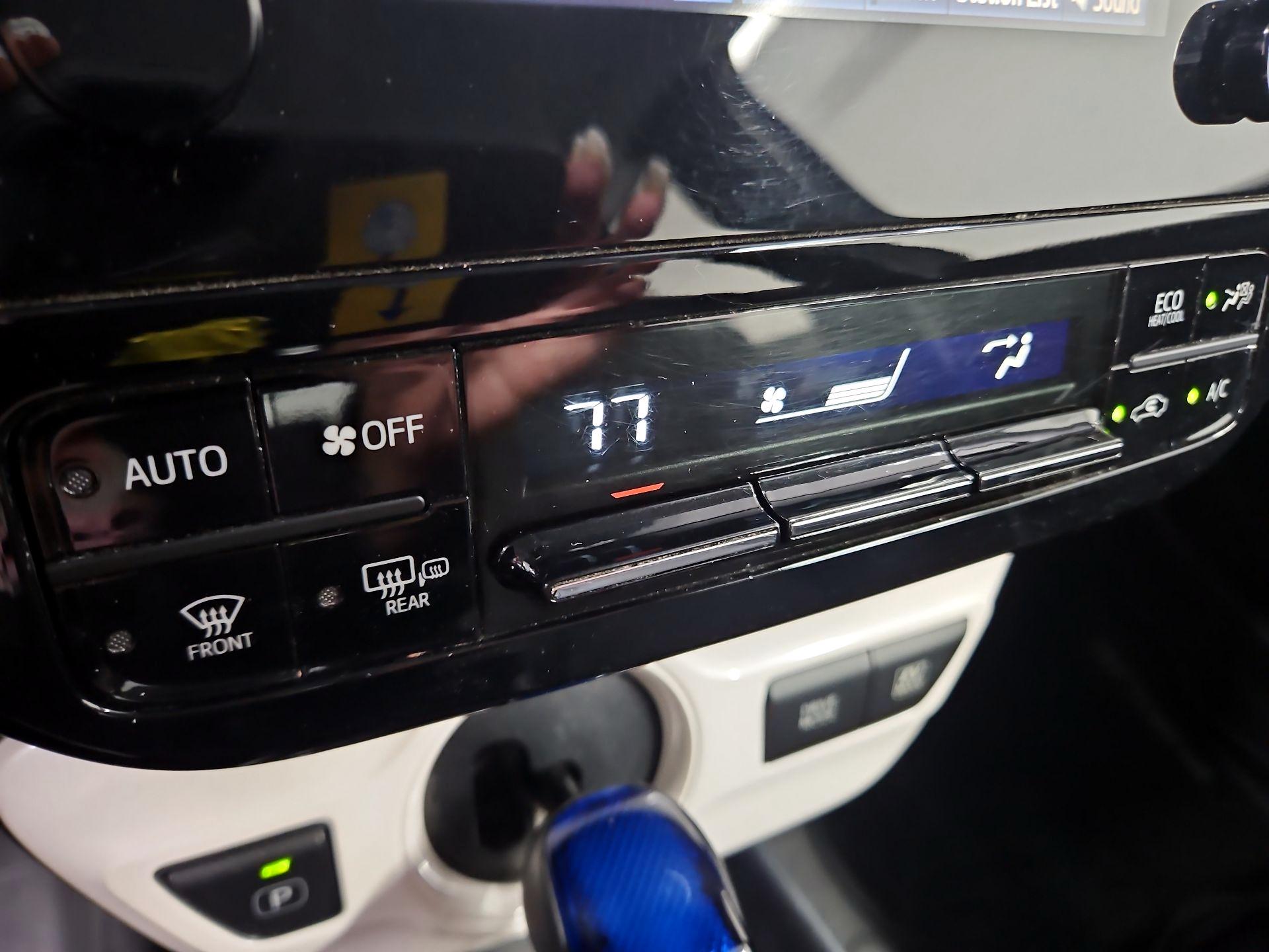 Thumbnail: 2017 Toyota Prius - 16