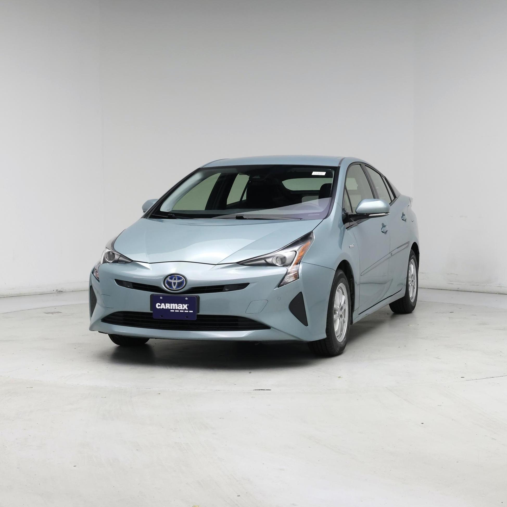 Thumbnail: 2017 Toyota Prius - 4