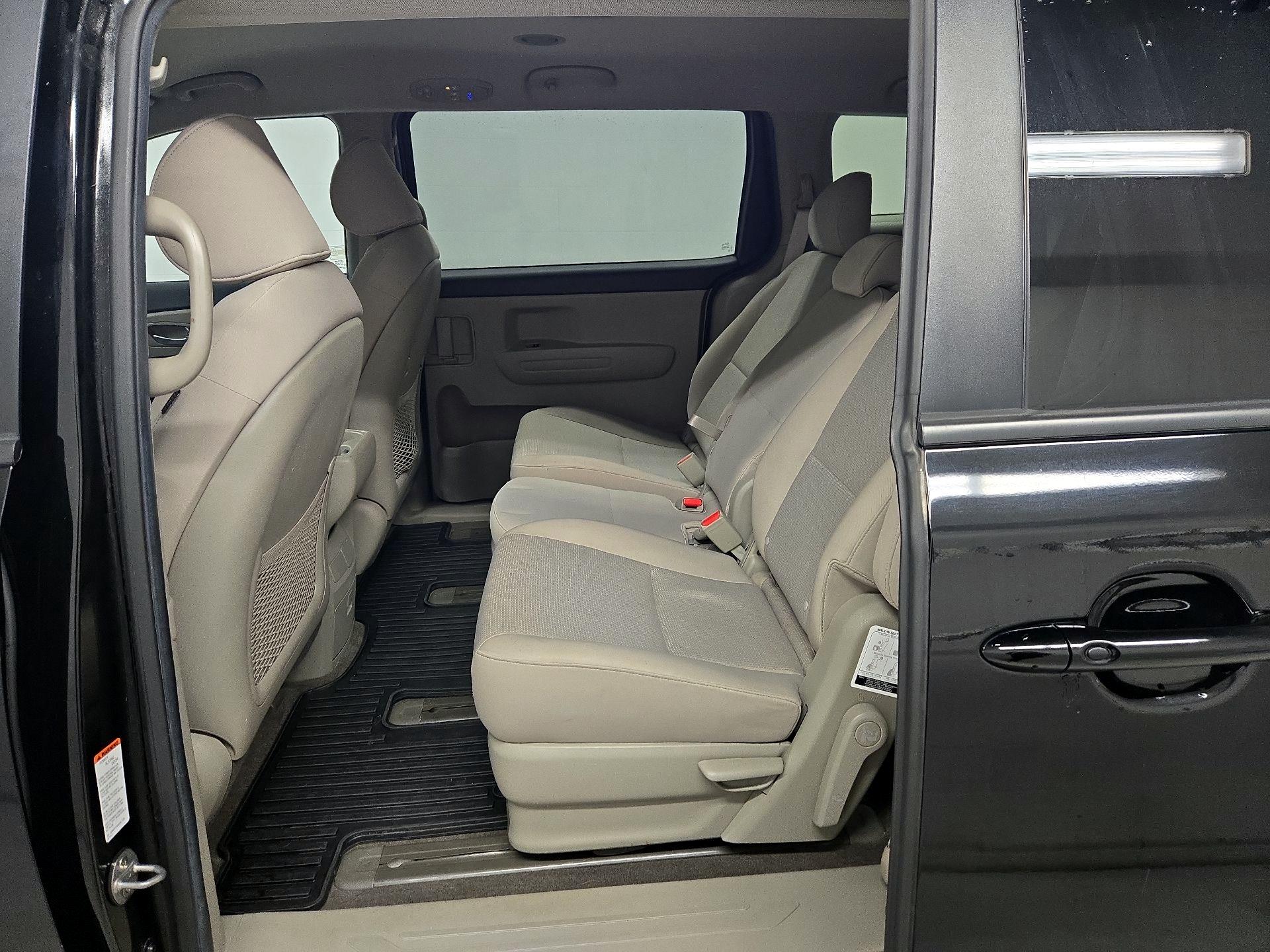 Thumbnail: 2019 Kia Sedona - 19