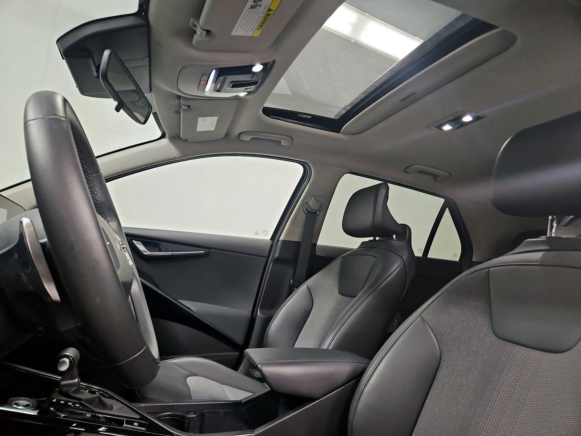 Thumbnail: 2023 Kia Niro - 20