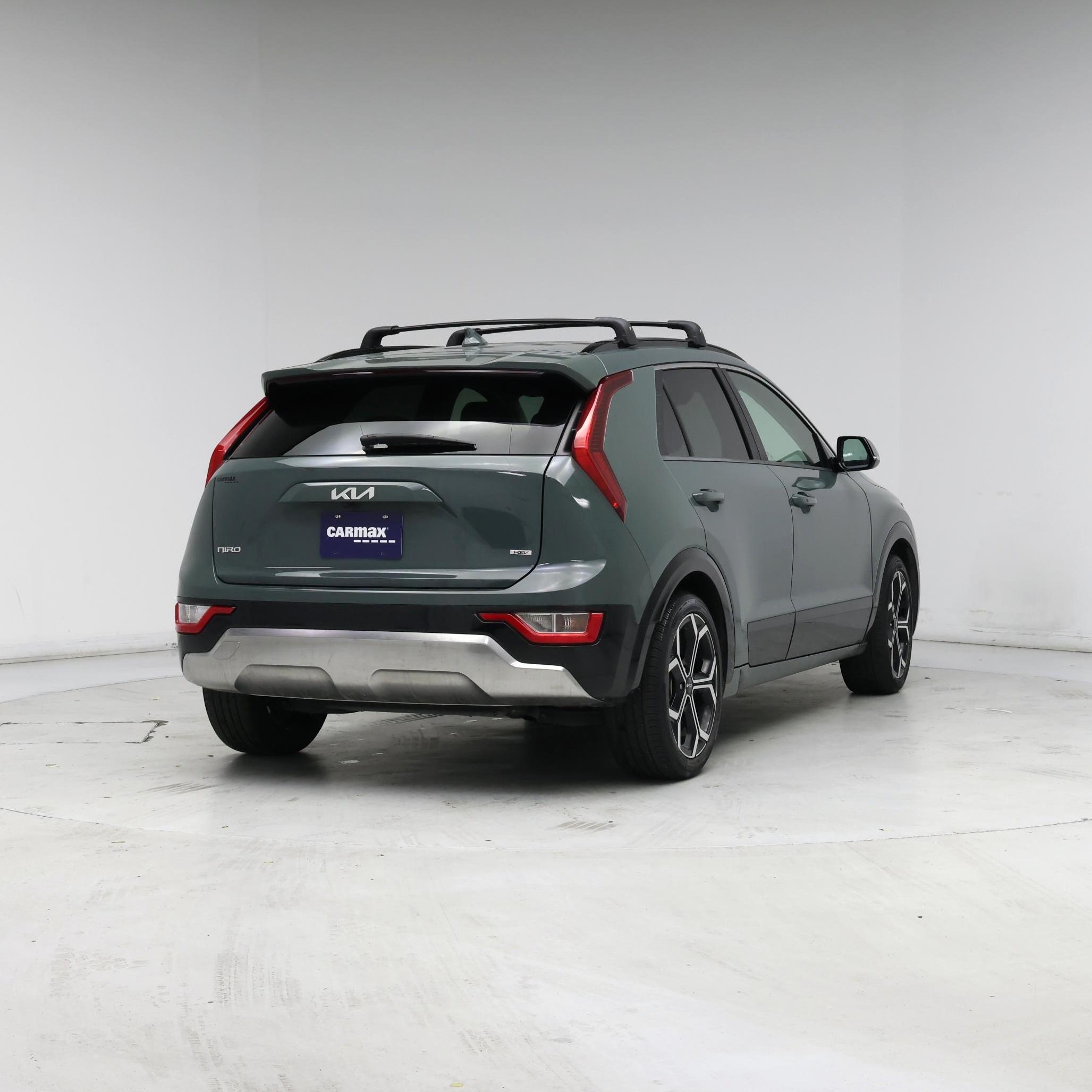 Thumbnail: 2023 Kia Niro - 8