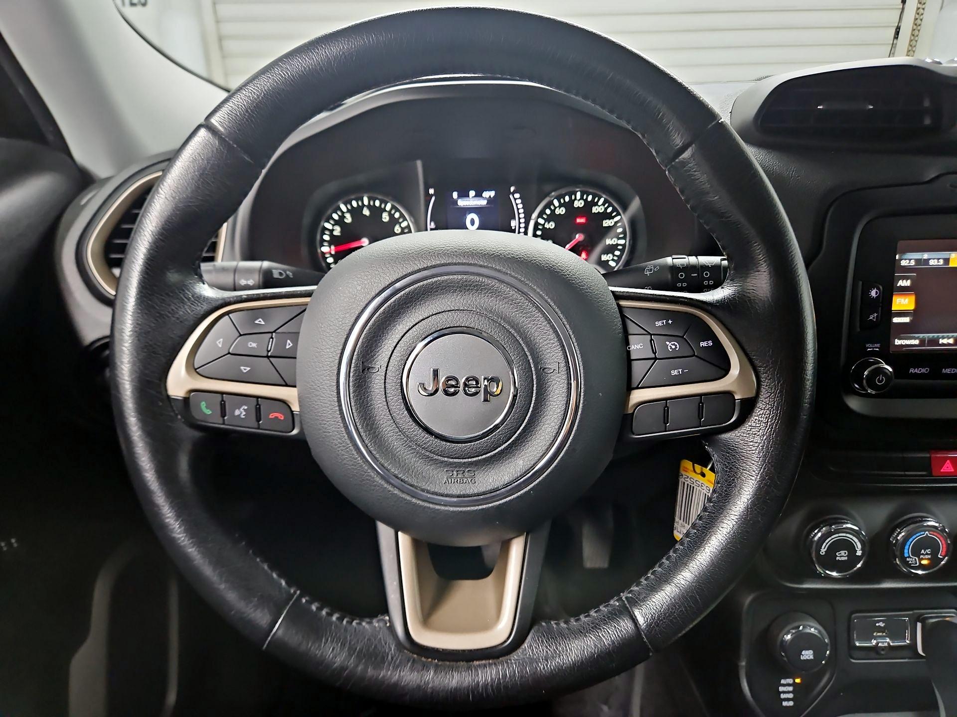 Thumbnail: 2015 Jeep Renegade - 10