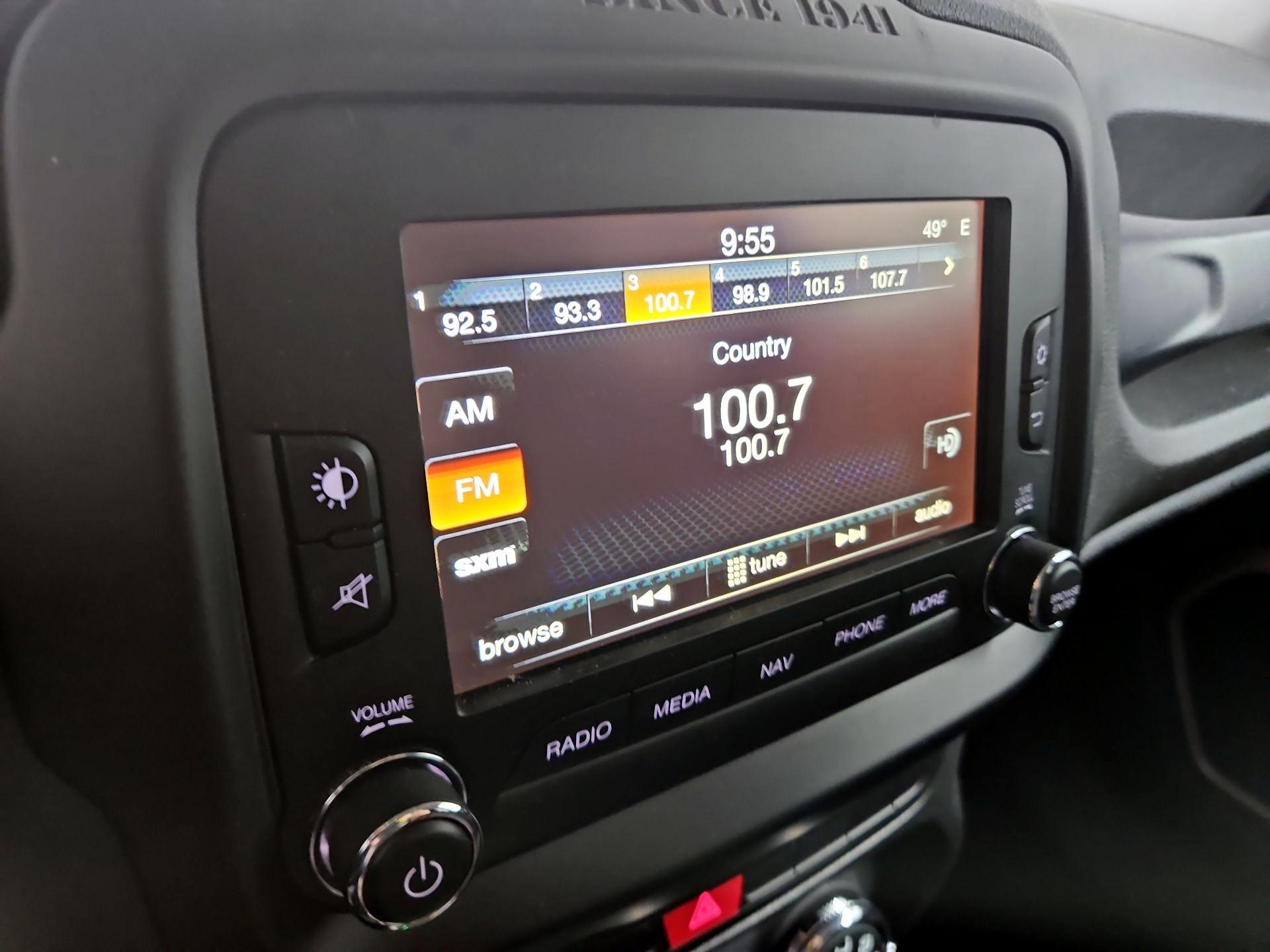 Thumbnail: 2015 Jeep Renegade - 16