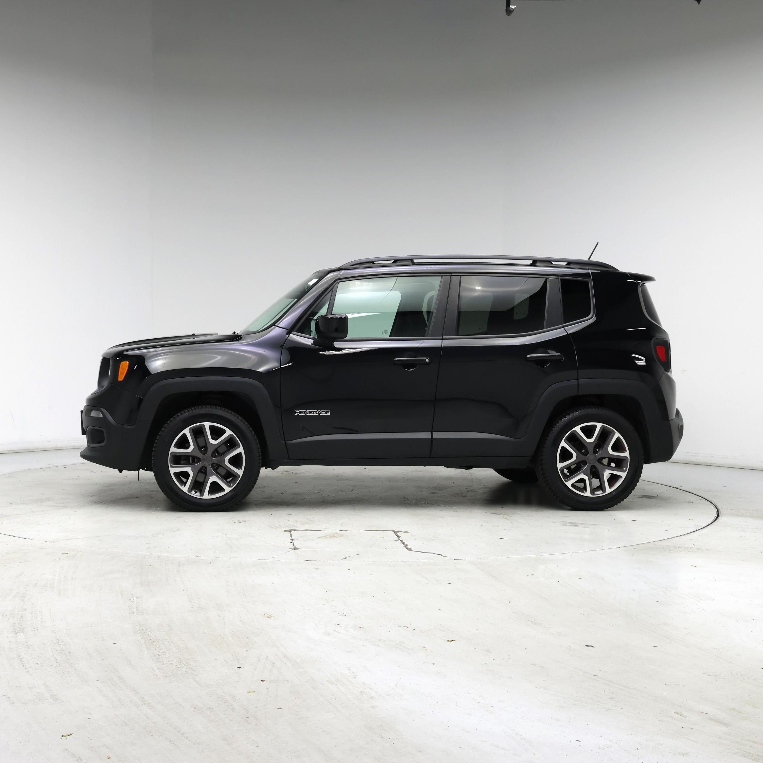 Thumbnail: 2015 Jeep Renegade - 3