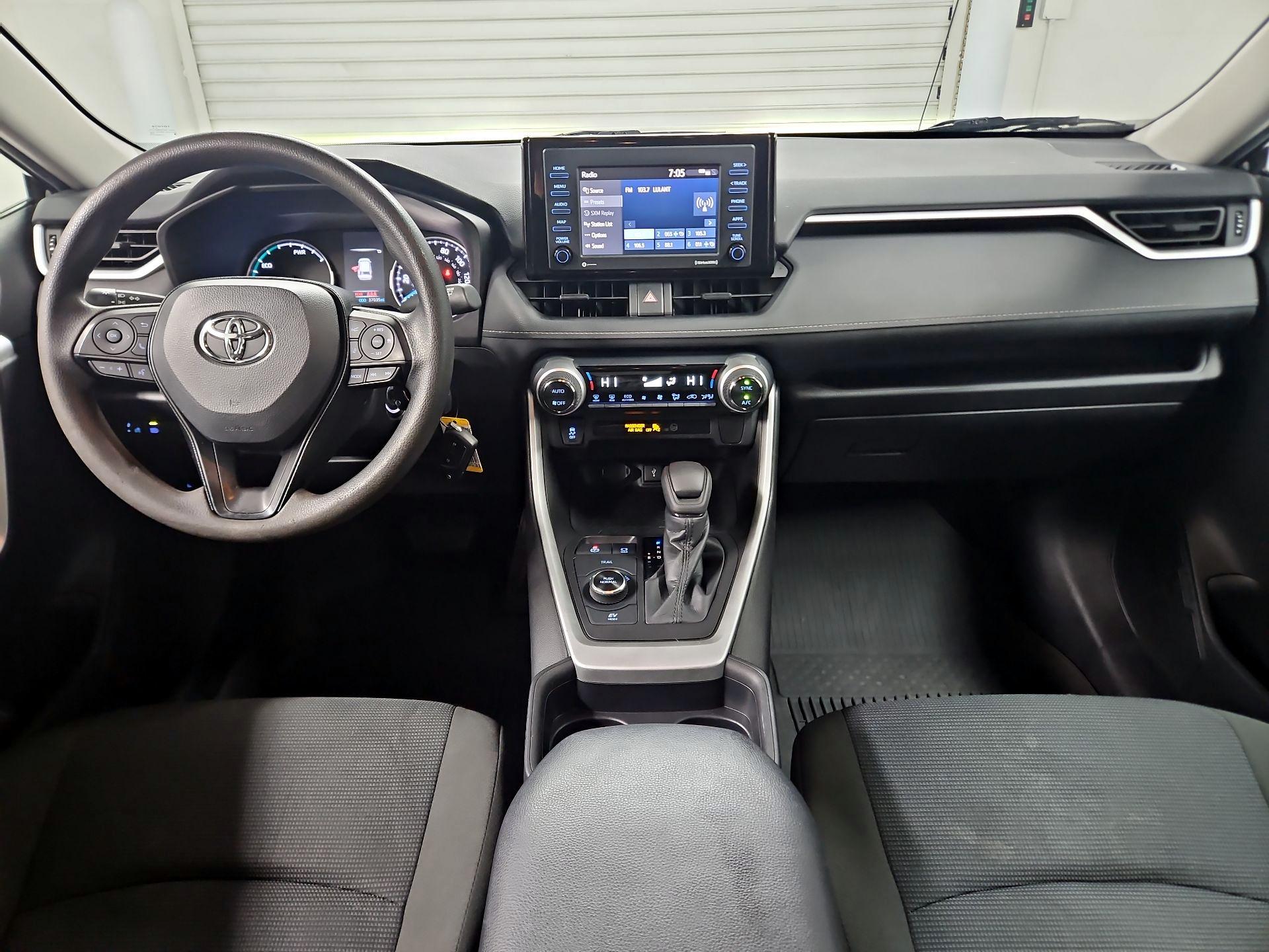 Thumbnail: 2021 Toyota RAV4 - 9