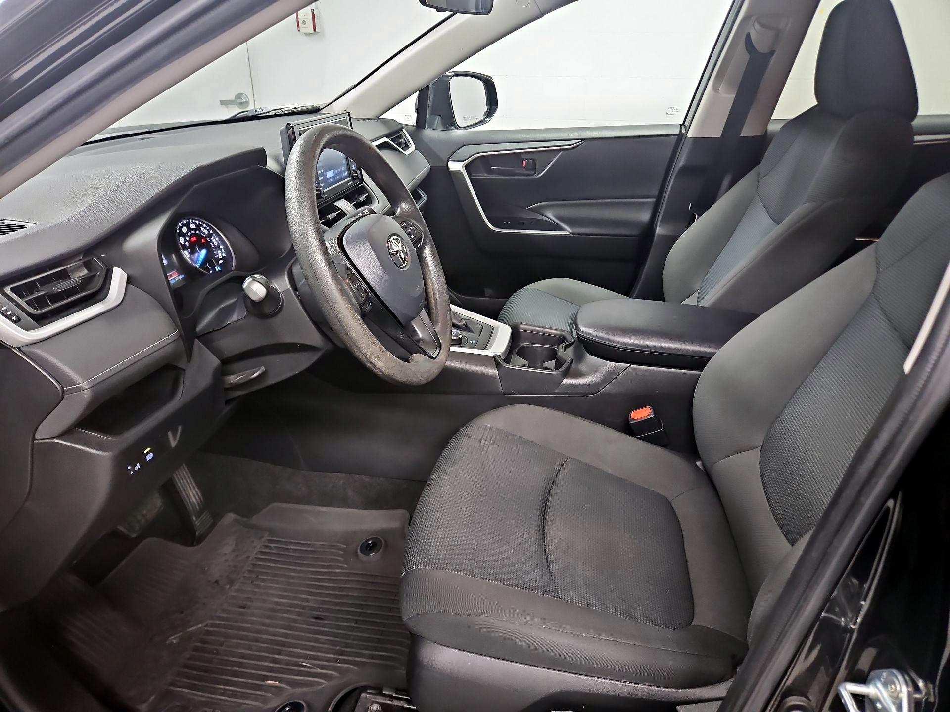 Thumbnail: 2021 Toyota RAV4 - 11