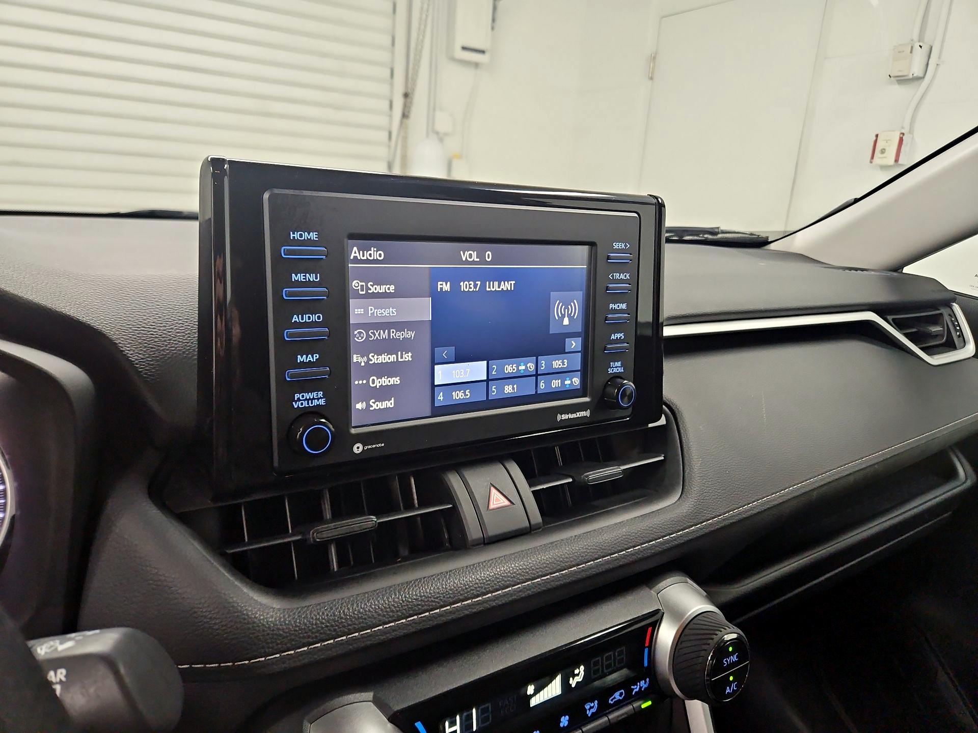 Thumbnail: 2021 Toyota RAV4 - 15