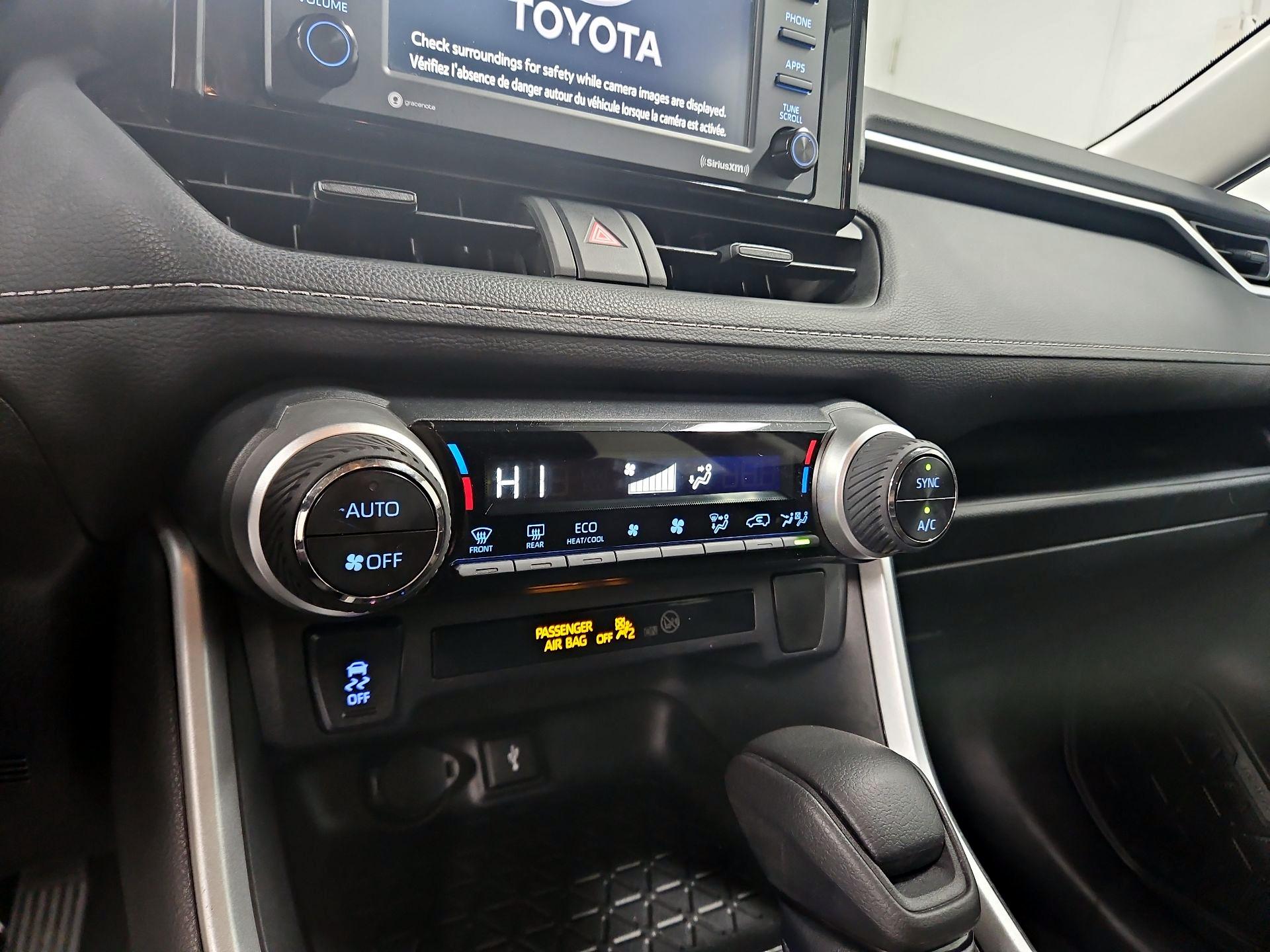 Thumbnail: 2021 Toyota RAV4 - 16