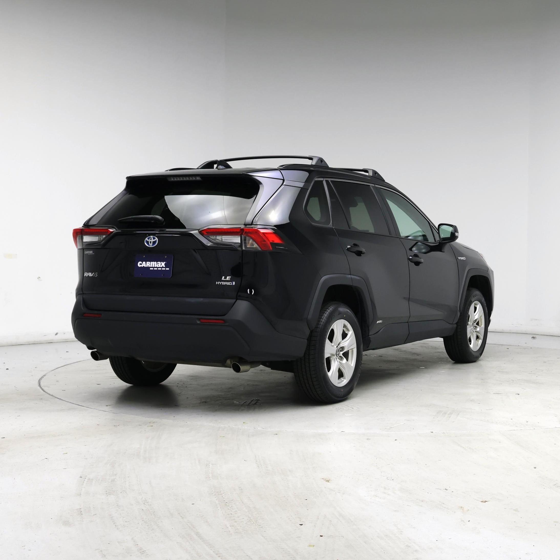 Thumbnail: 2021 Toyota RAV4 - 8