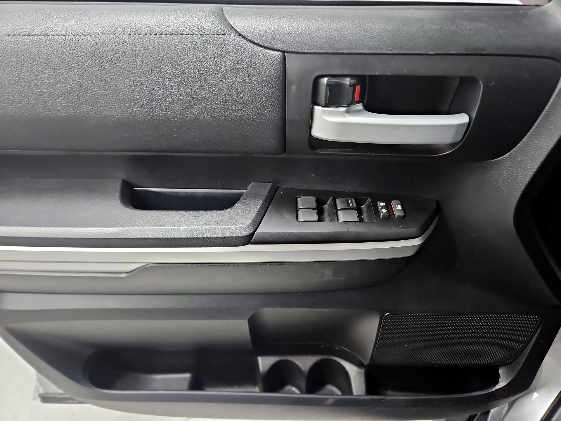 Thumbnail: 2017 Toyota Tundra - 12