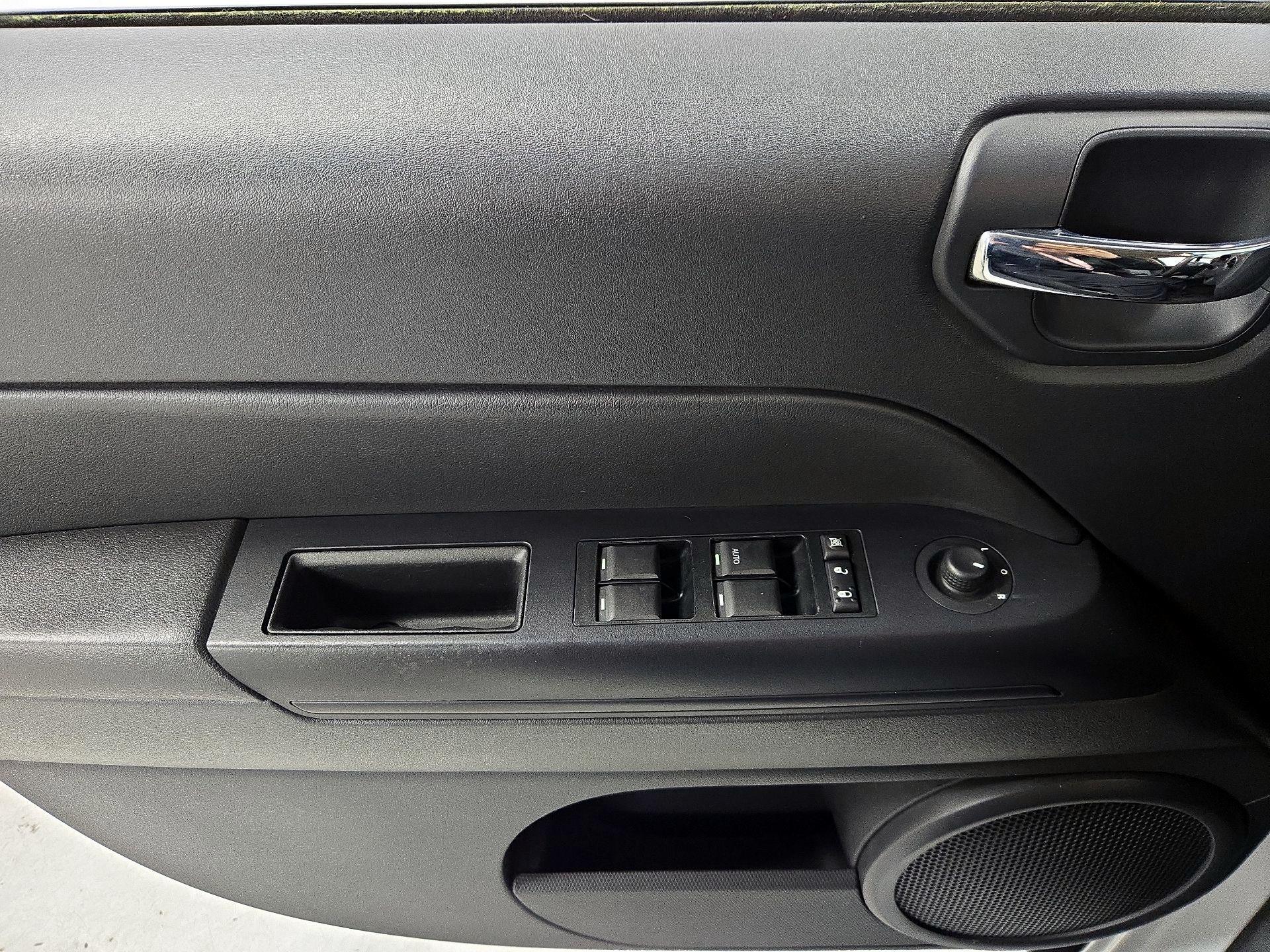 Thumbnail: 2014 Jeep Compass - 12